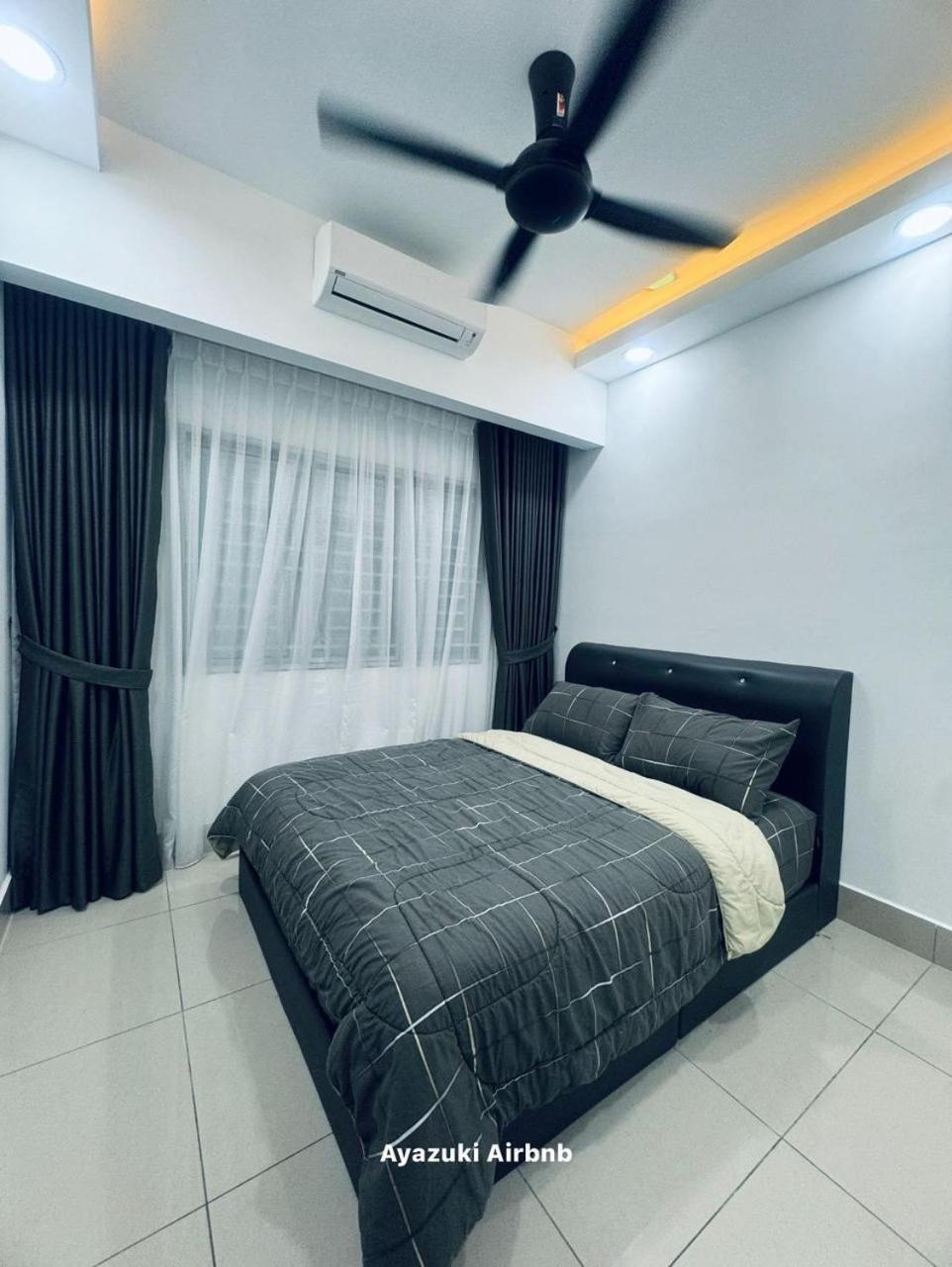 Ayazuki Sky Suite KLCC View 2BR Free Parking Netflix Swimming Pool