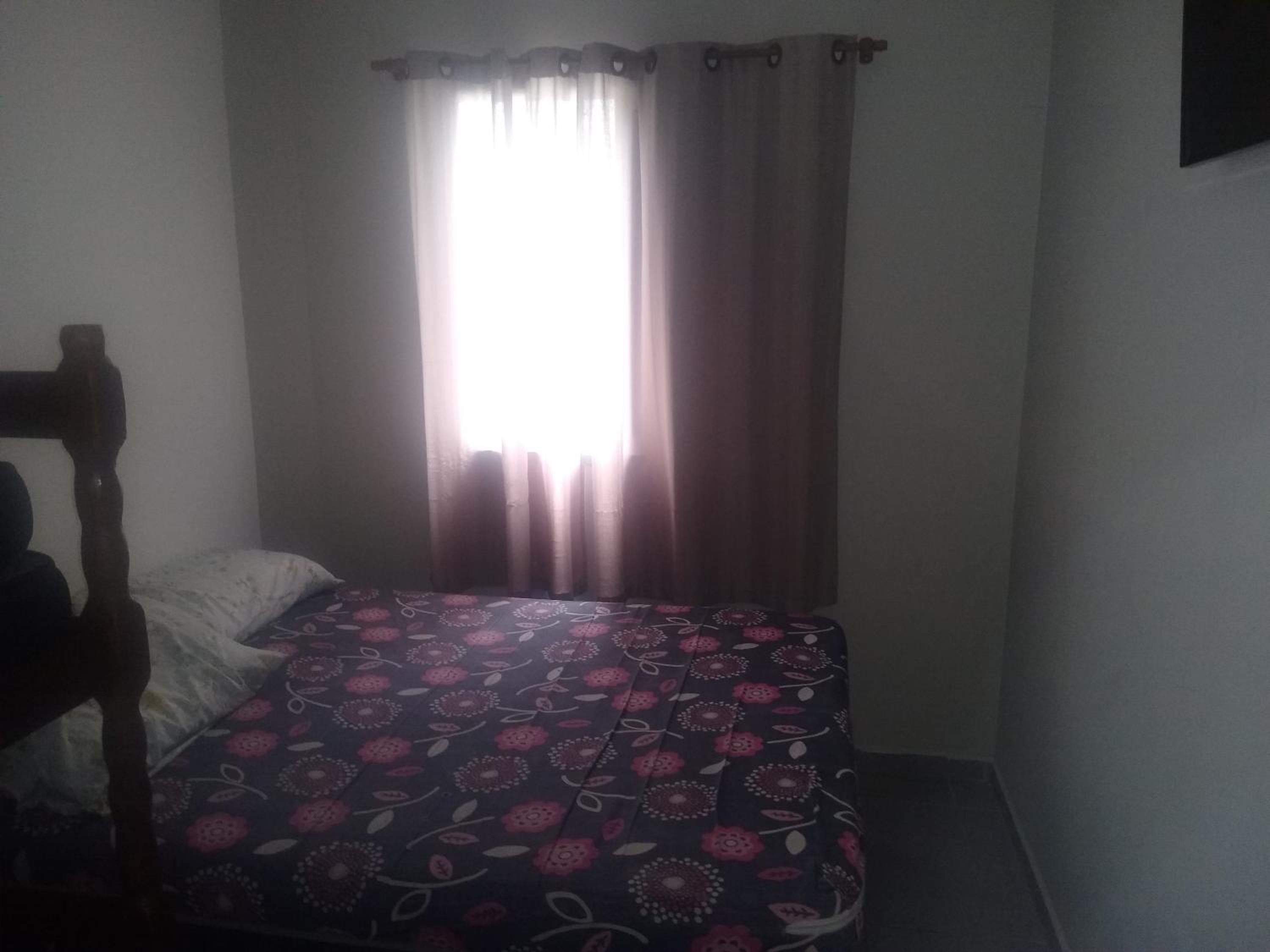 Apartamento em condomínio de frete pra praia