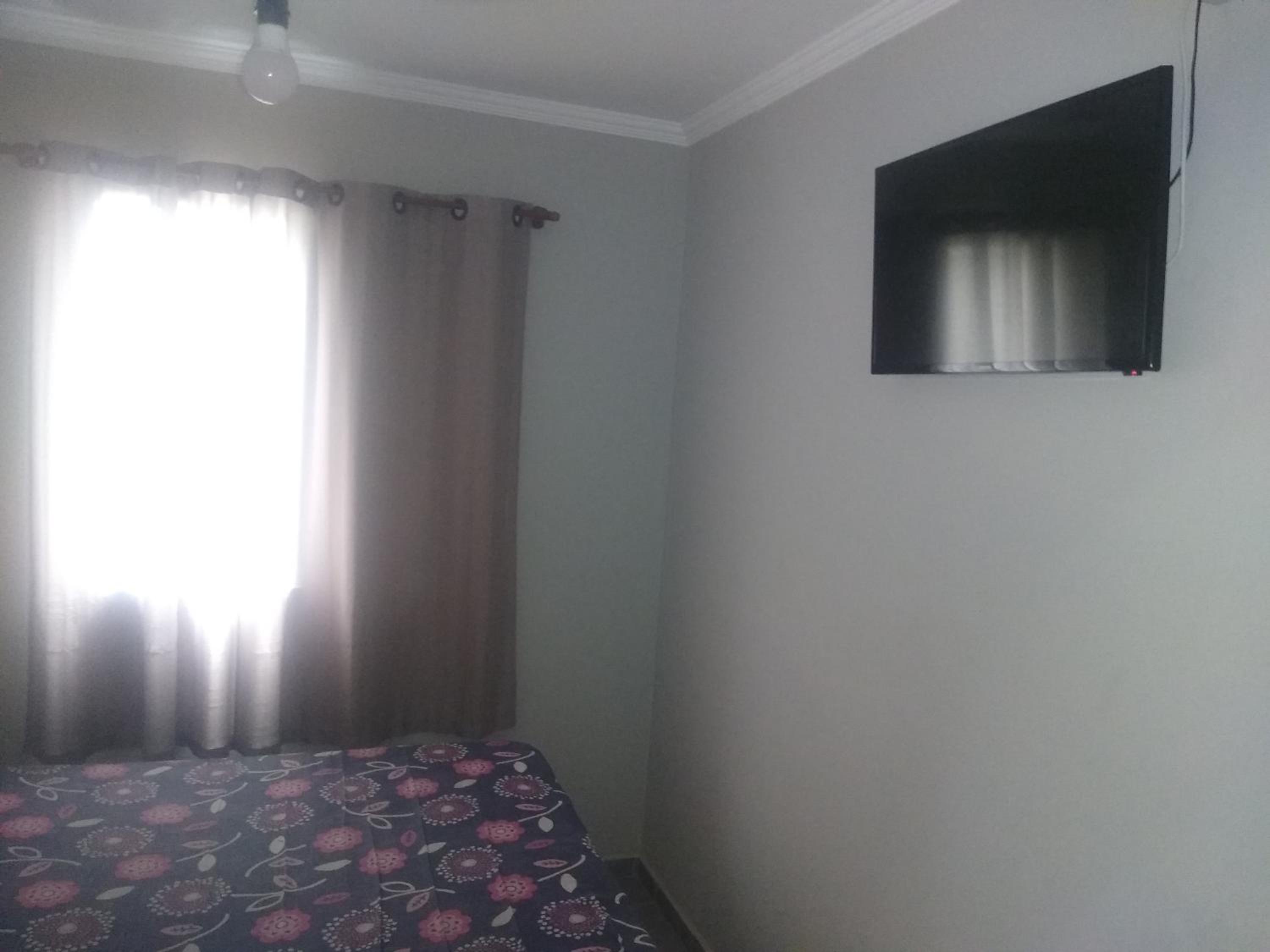Apartamento em condomínio de frete pra praia