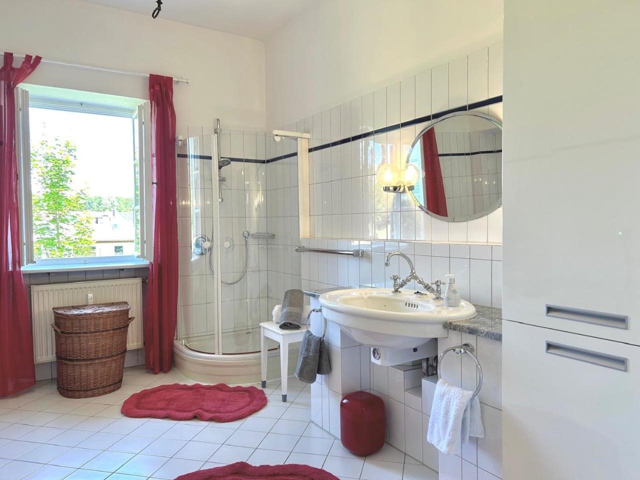 Ferienwohnung Villa Victoria mit grandiosem Seeblick und Gartennutzung in Jugendstil Villa