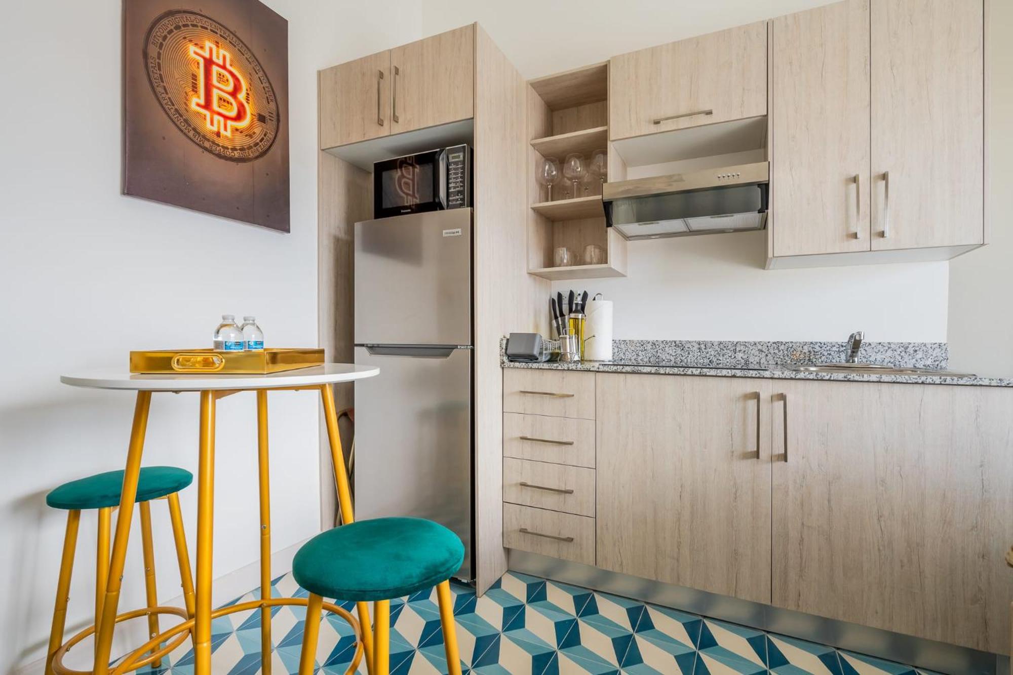 Radiant Loft in Santa Ana, Casco Viejo view 4
