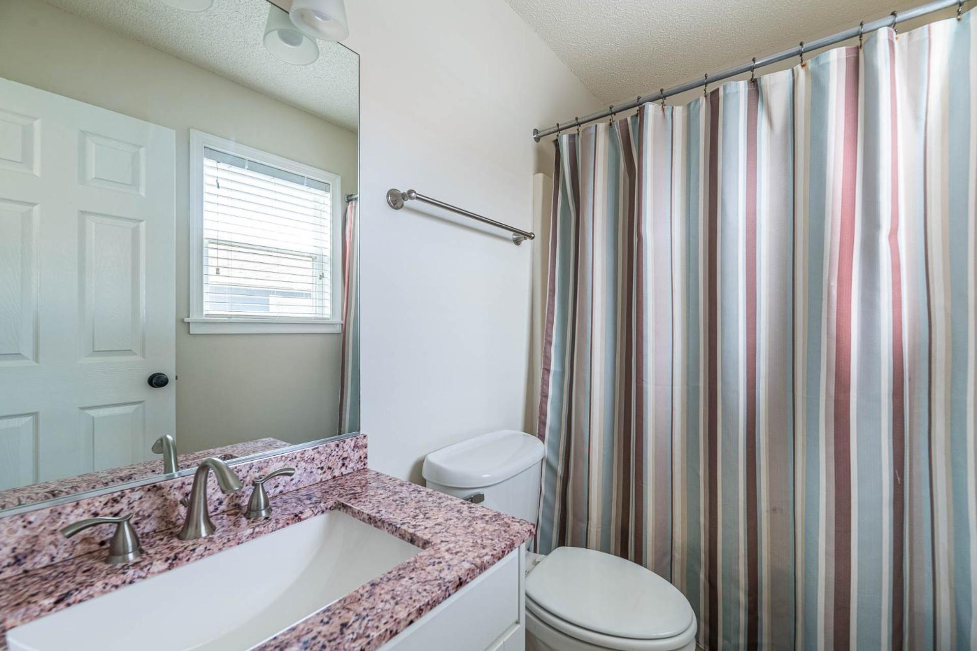 A Shore Thing - KDH MP 6, Oceanside, Beach Less than 300 Yds, Hot Tub, Pets OK, Flex Stays