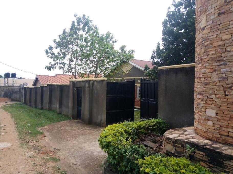 Three bedroom house for stay in seeta town mukono view 5
