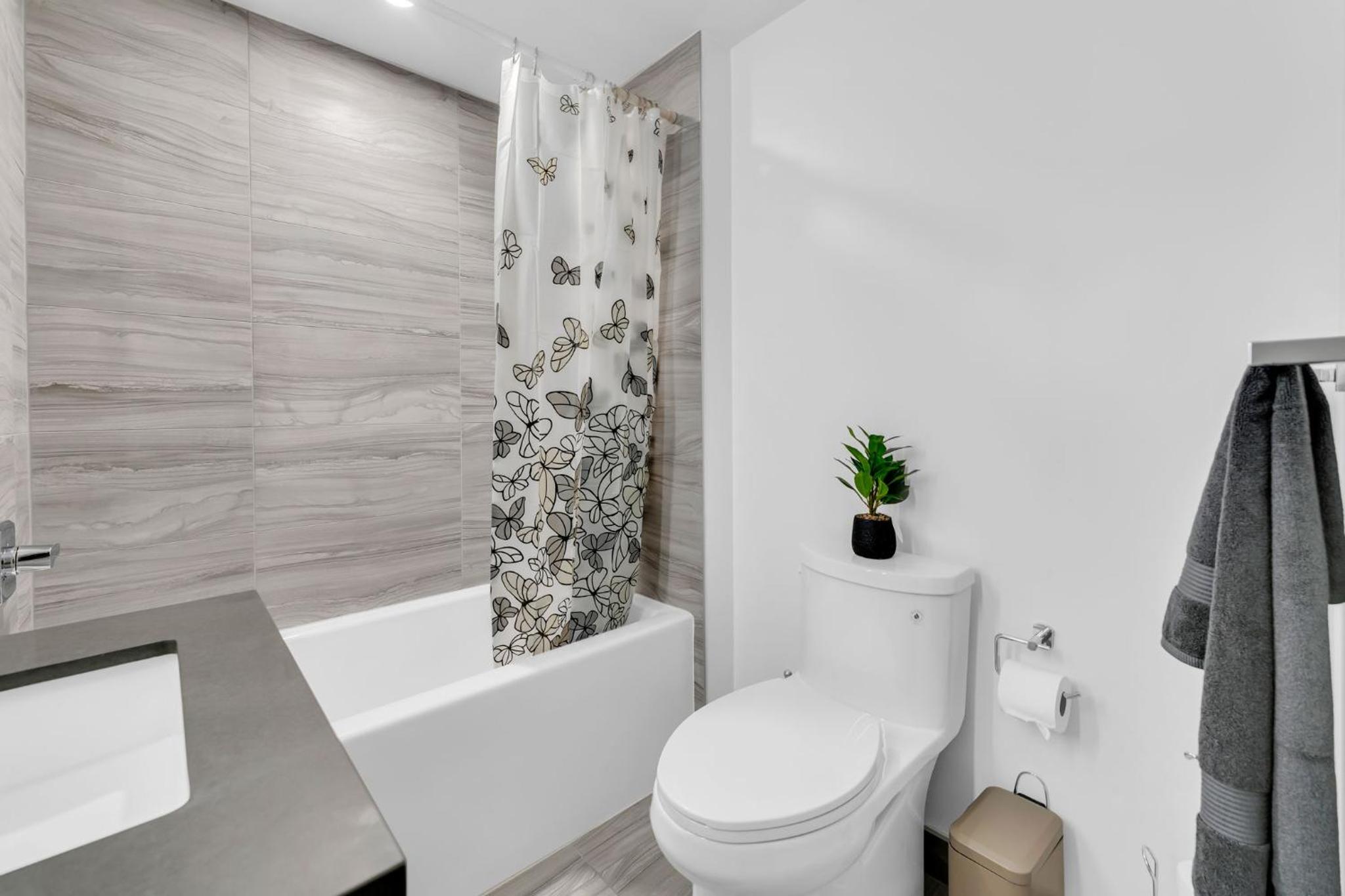 Imperial 1 Bedroom Suite steps from Park Hyatt Yorkville