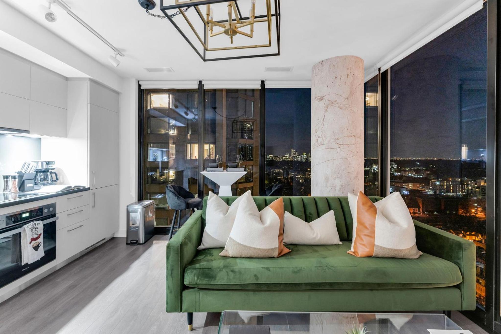 Imperial 1 Bedroom Suite steps from Park Hyatt Yorkville