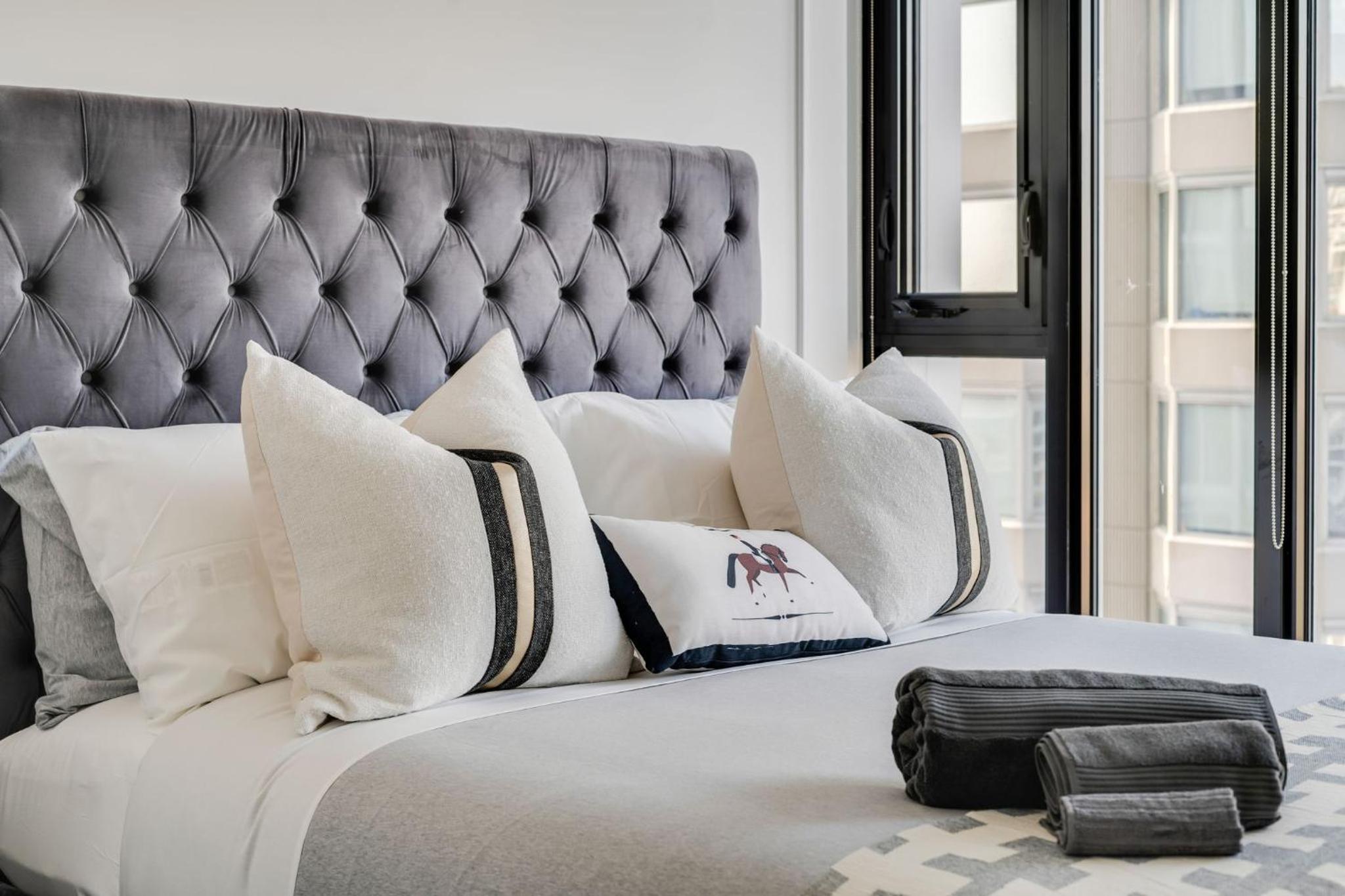 Imperial 1 Bedroom Suite steps from Park Hyatt Yorkville