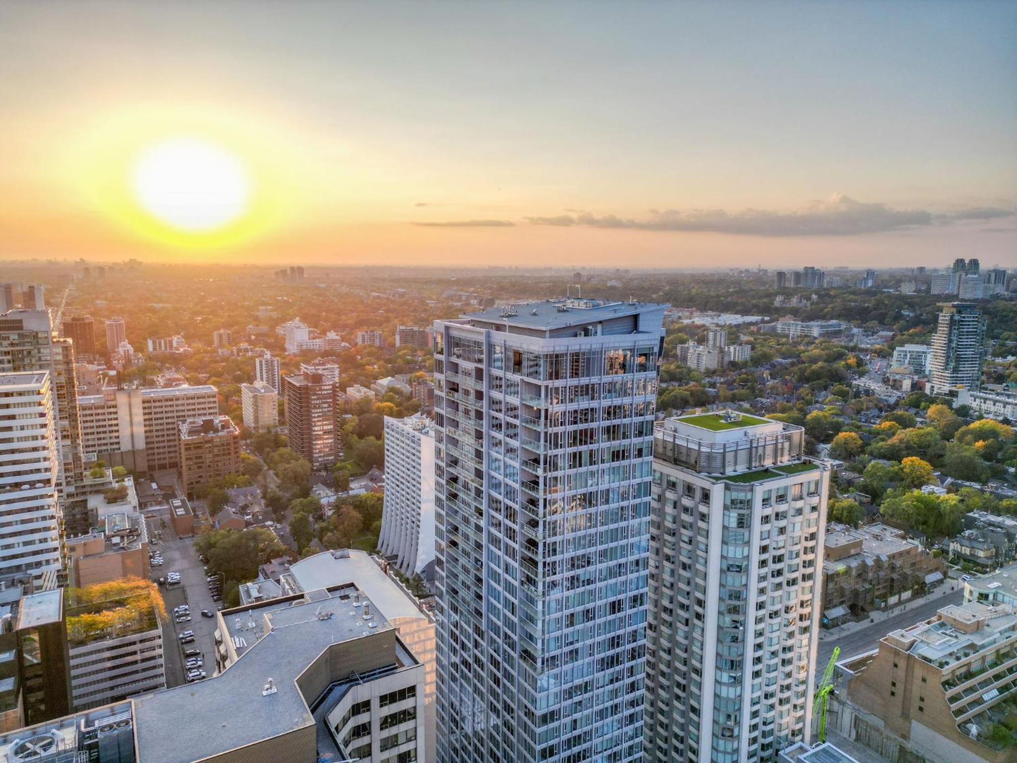 Imperial 1 Bedroom Suite steps from Park Hyatt Yorkville