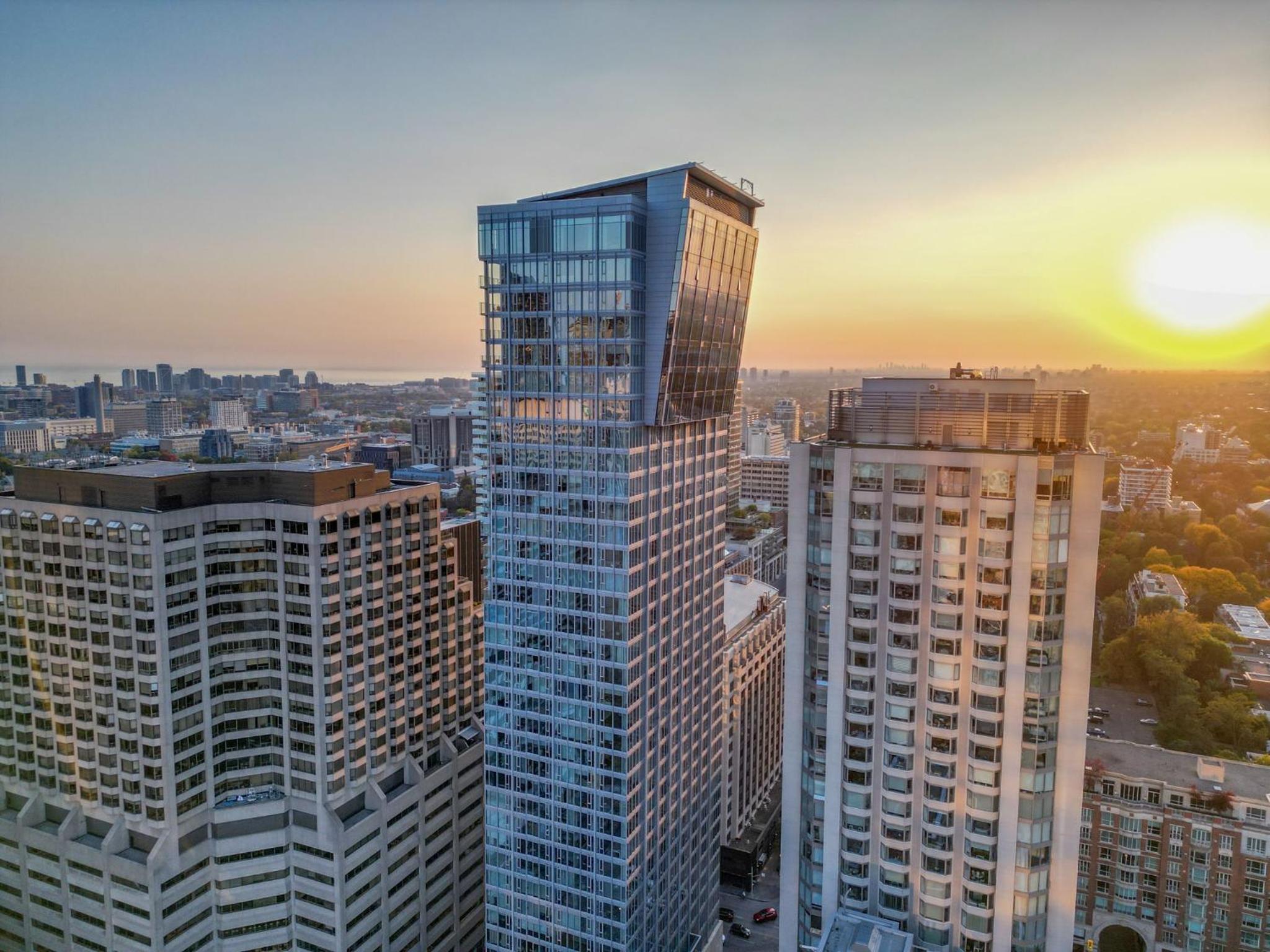 Imperial 1 Bedroom Suite steps from Park Hyatt Yorkville
