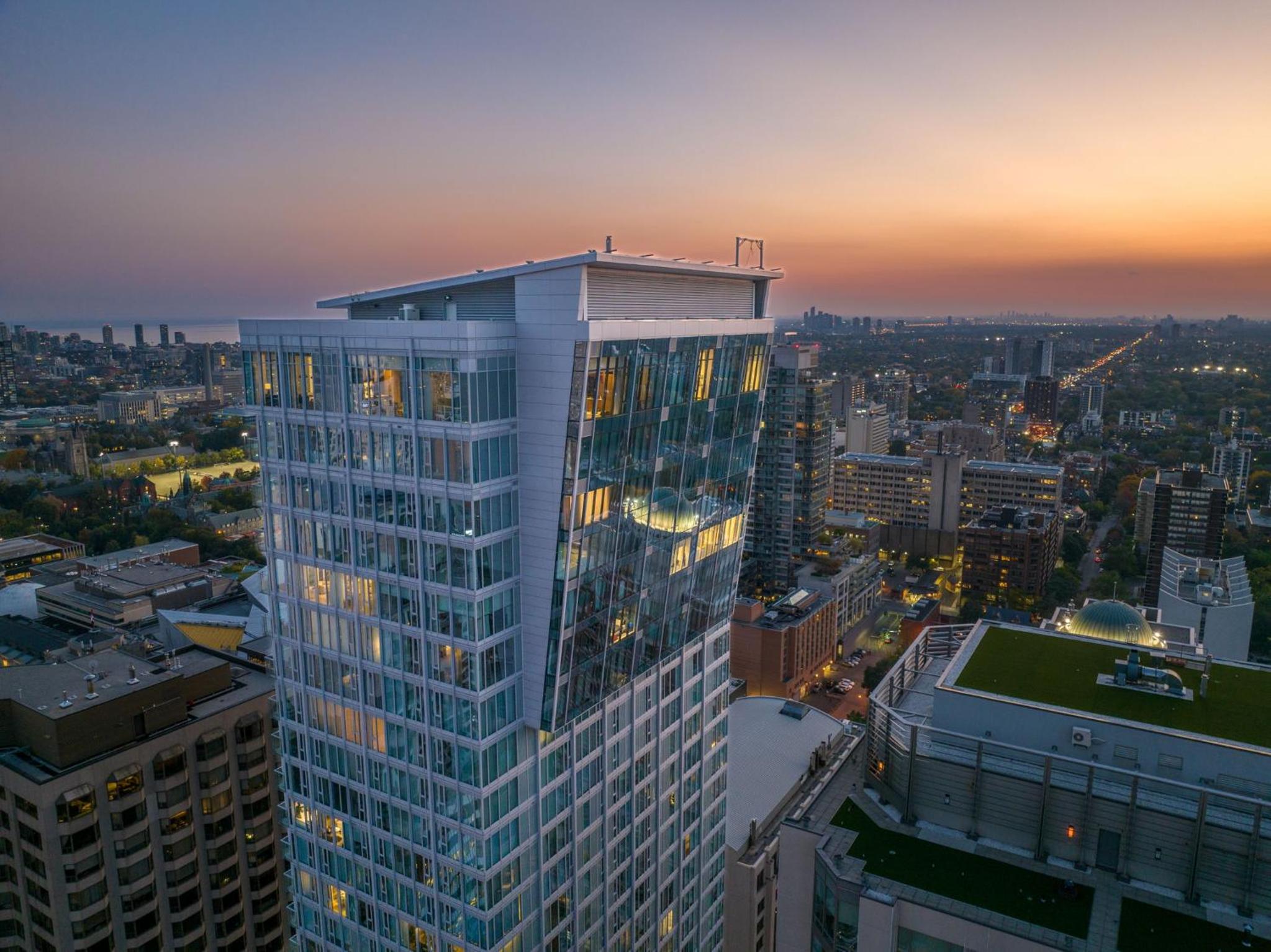 Imperial 1 Bedroom Suite steps from Park Hyatt Yorkville