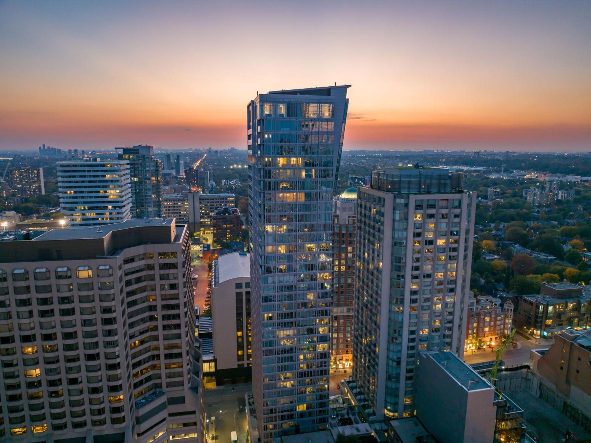 Imperial 1 Bedroom Suite steps from Park Hyatt Yorkville