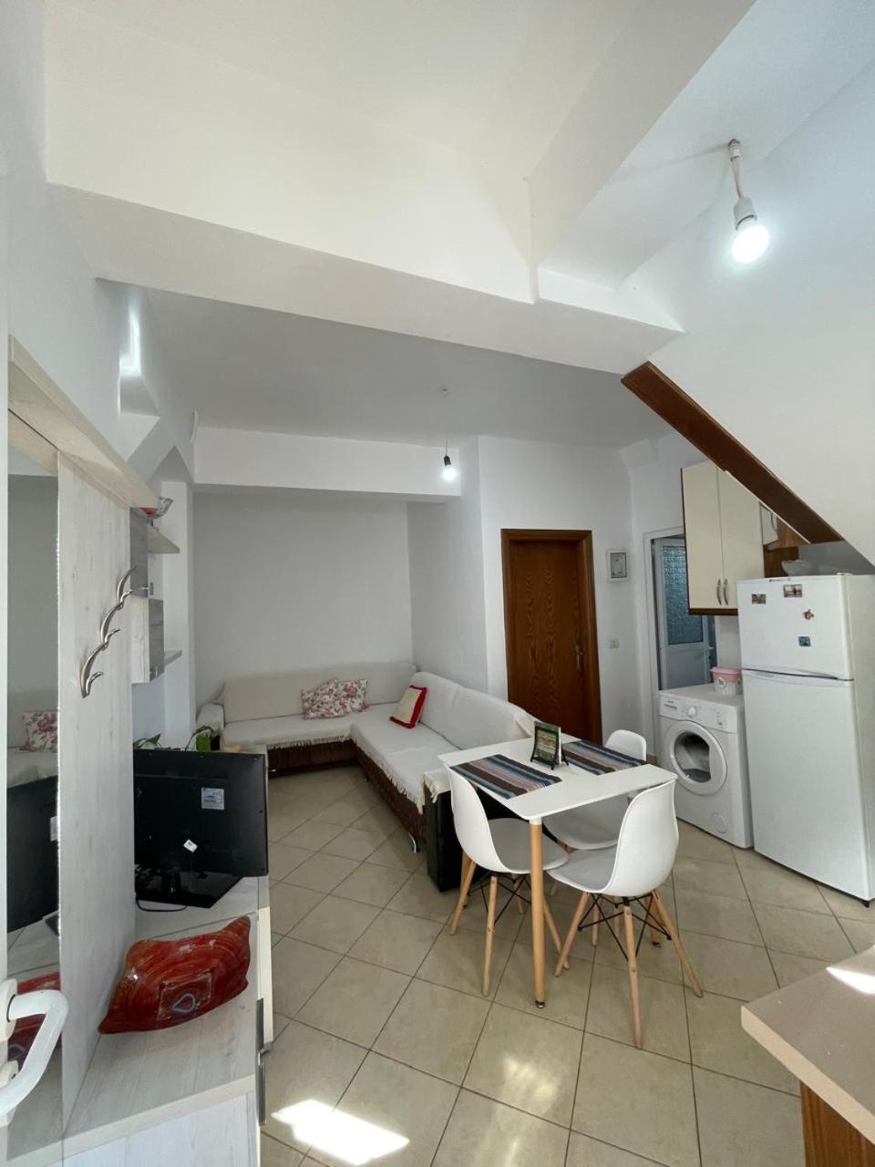 B Apartment 6