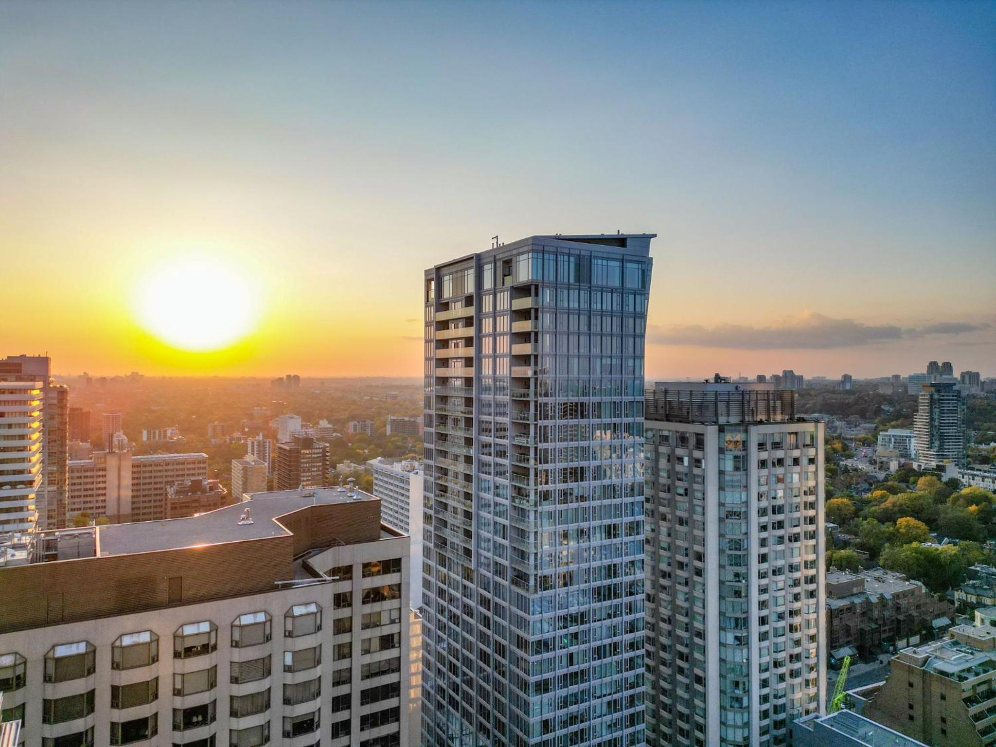 Imperial 1 Bedroom Suite steps from Park Hyatt Yorkville