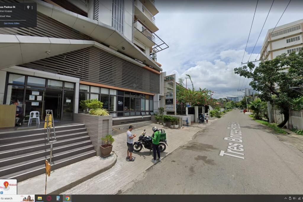 5-guest Studio Seaview Flat near Ayala Wi-Fi Pool