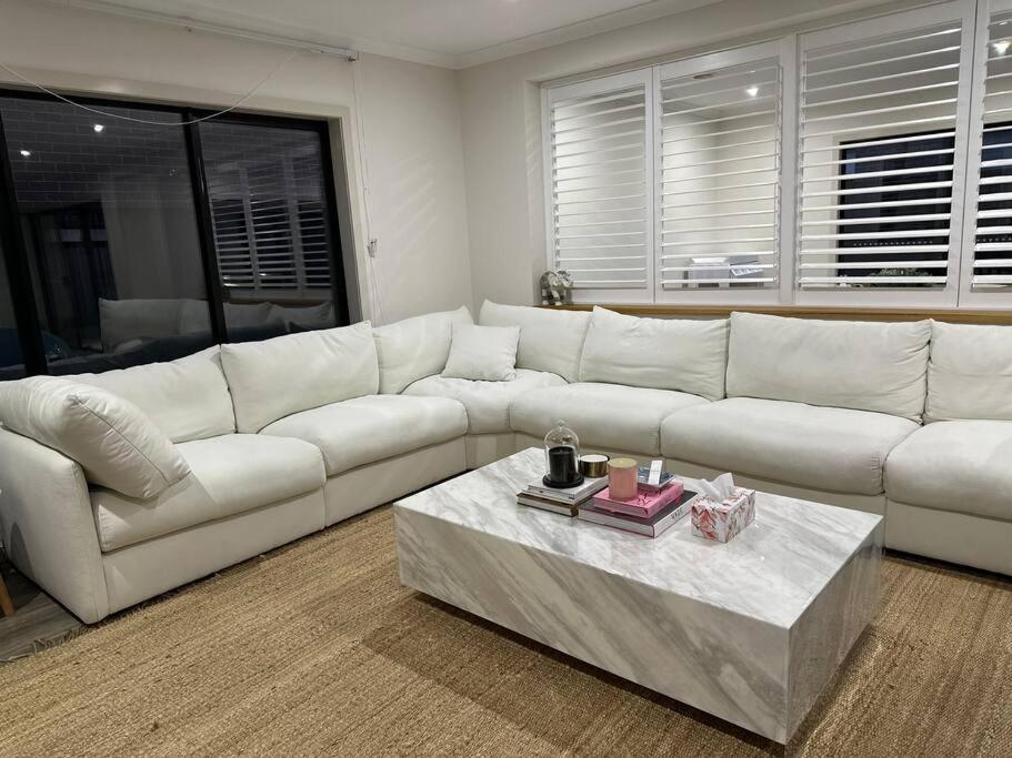Luxurious 4 Bedroom Home in Prime Location