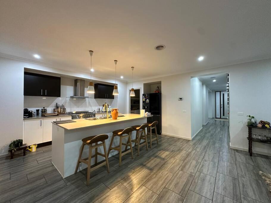 Luxurious 4 Bedroom Home in Prime Location