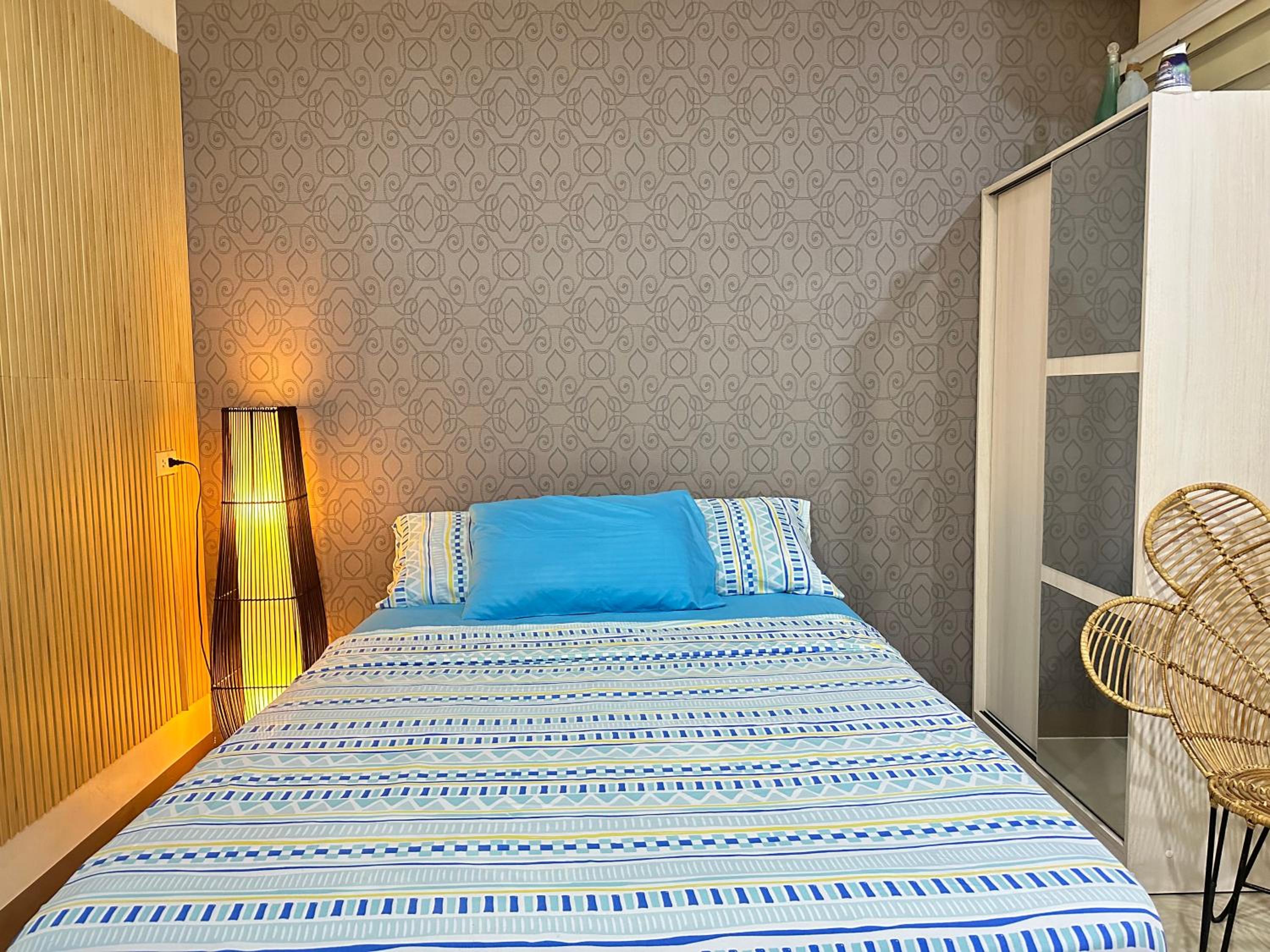 5-guest Studio Seaview Flat near Ayala Wi-Fi Pool