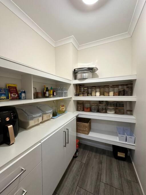 Luxurious 4 Bedroom Home in Prime Location