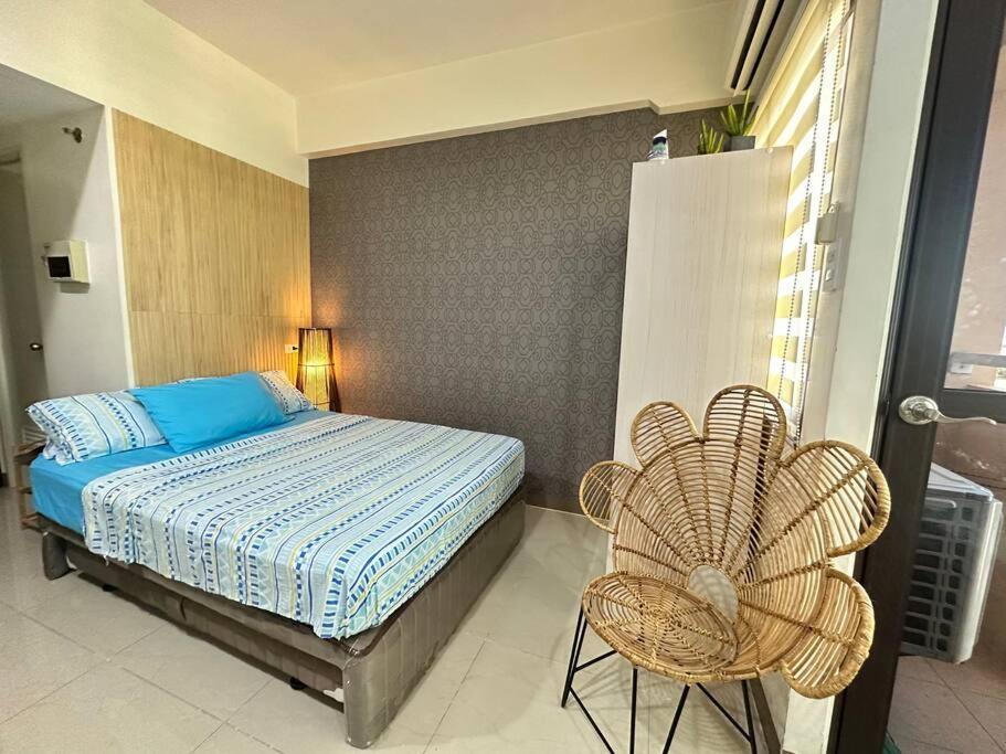 5-guest Studio Seaview Flat near Ayala Wi-Fi Pool