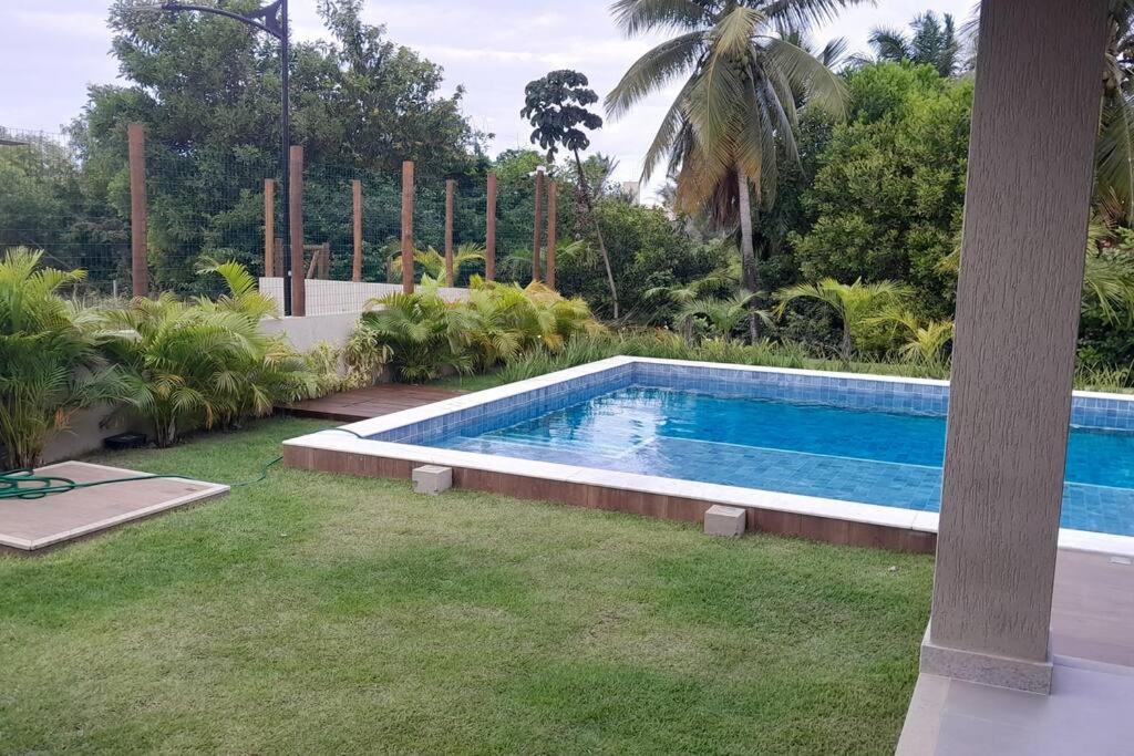 Village em Itacimirim lindo, novo e tranquilo à 400 m da Praia da Espera