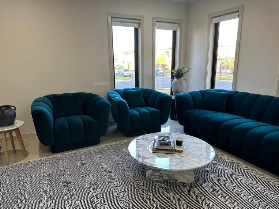 Luxurious 4 Bedroom Home in Prime Location