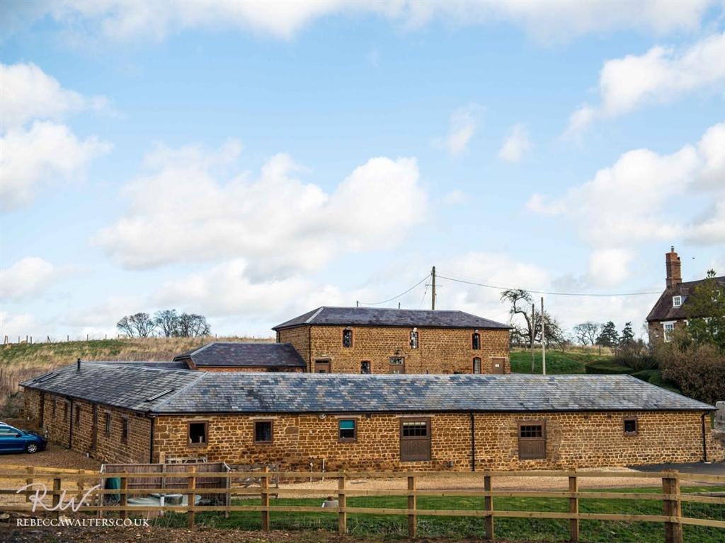 The Granary at Fawsley view 3