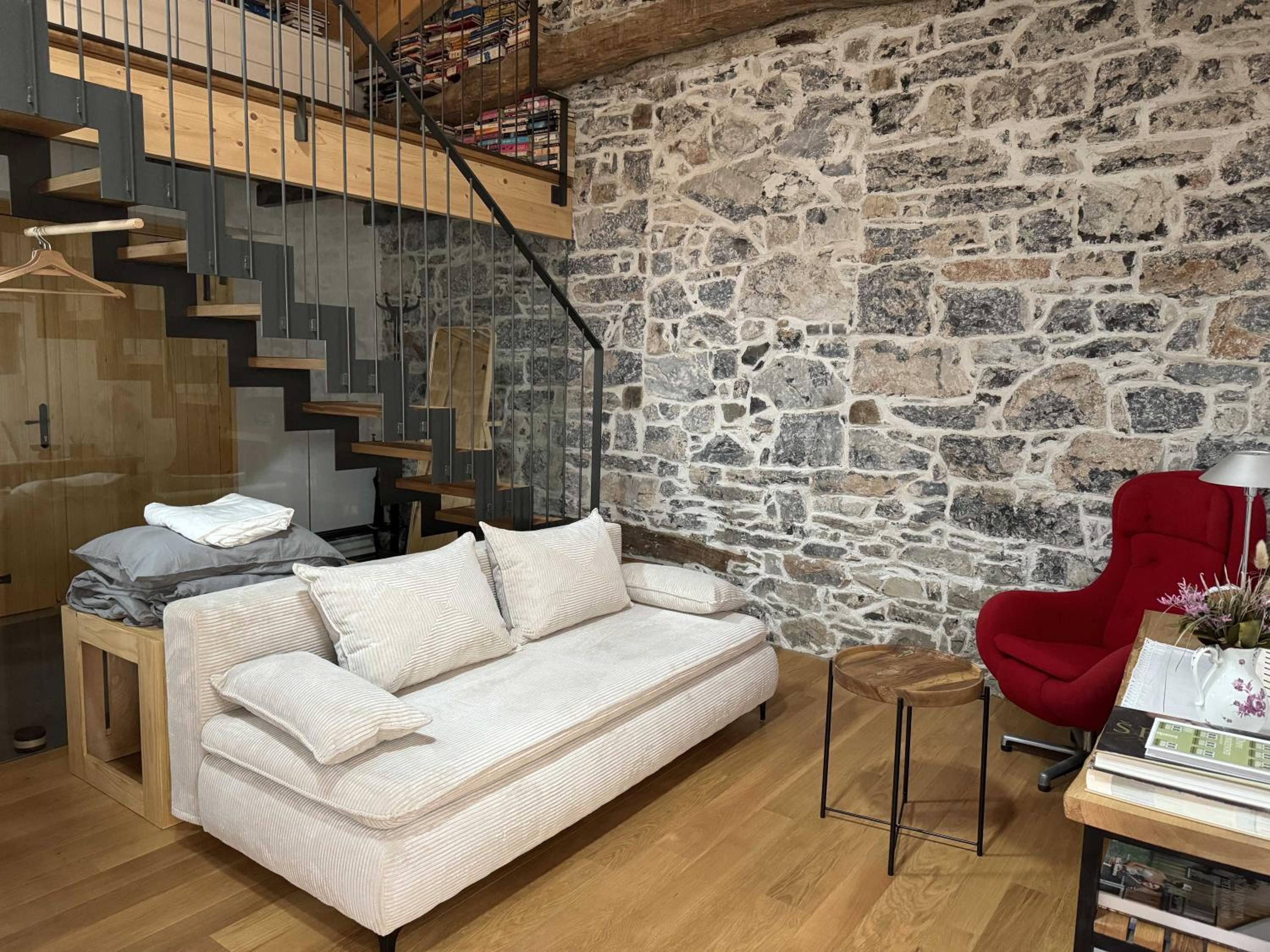 Vila Kobdilj 1835 - Unique Stay in Karst Stone Villa