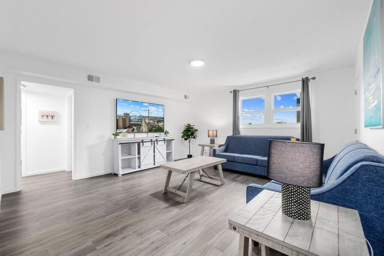 Azul II 2BR • Bright Top-Floor Condo view 4