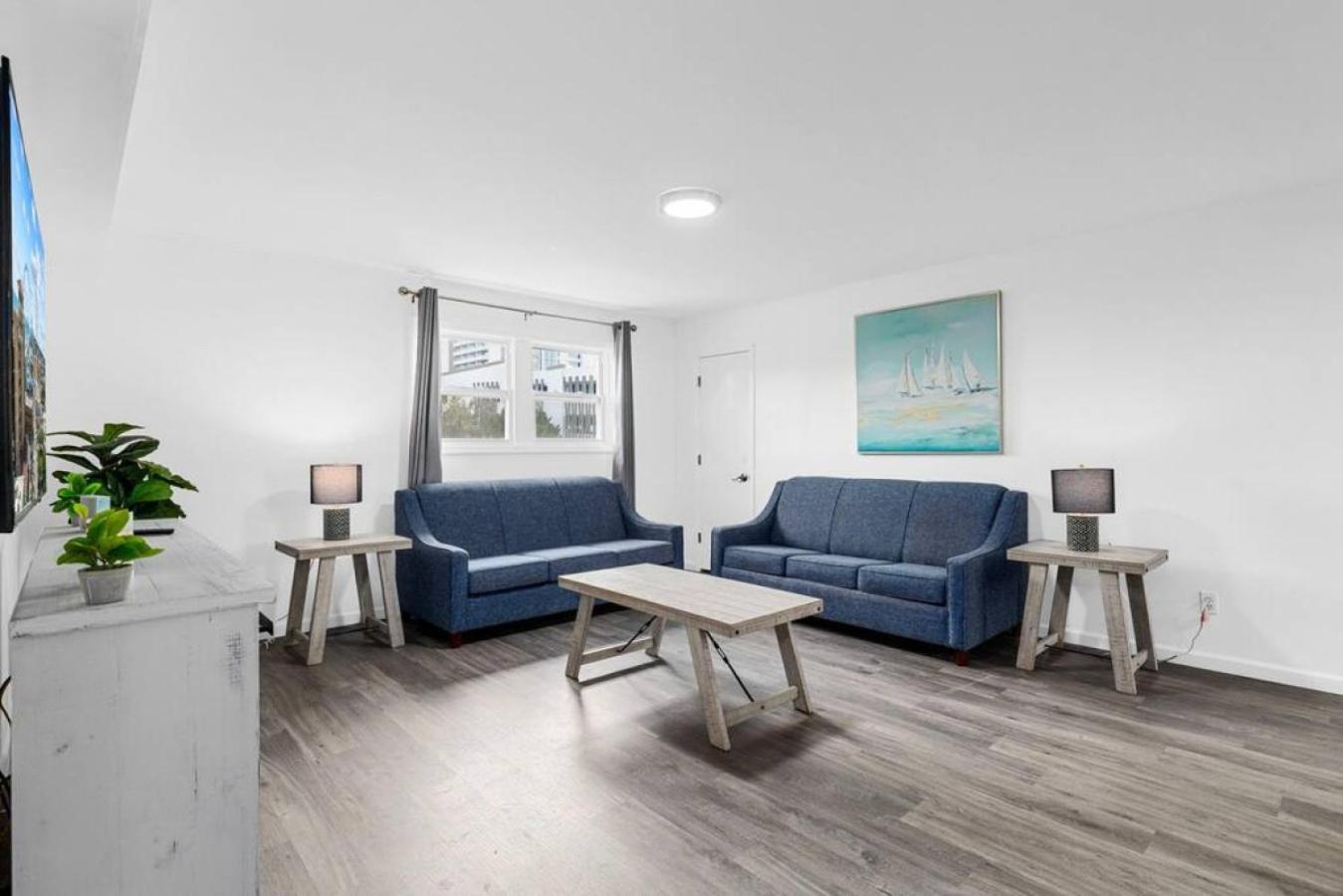 Azul II 2BR • Bright Top-Floor Condo view 5