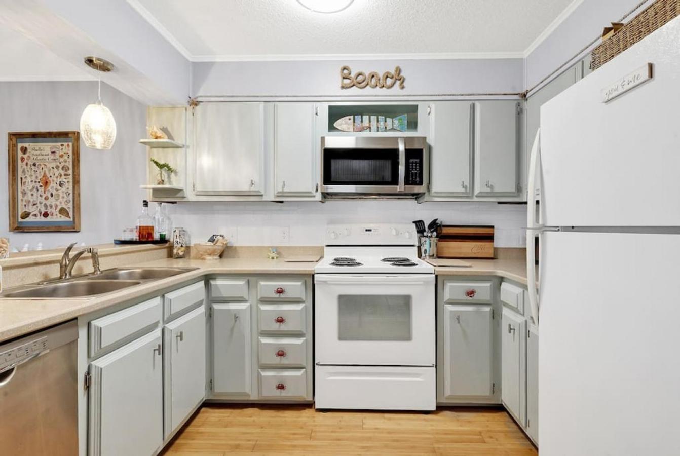 Mariners Cove w Water Views Near Beach 3 Beds