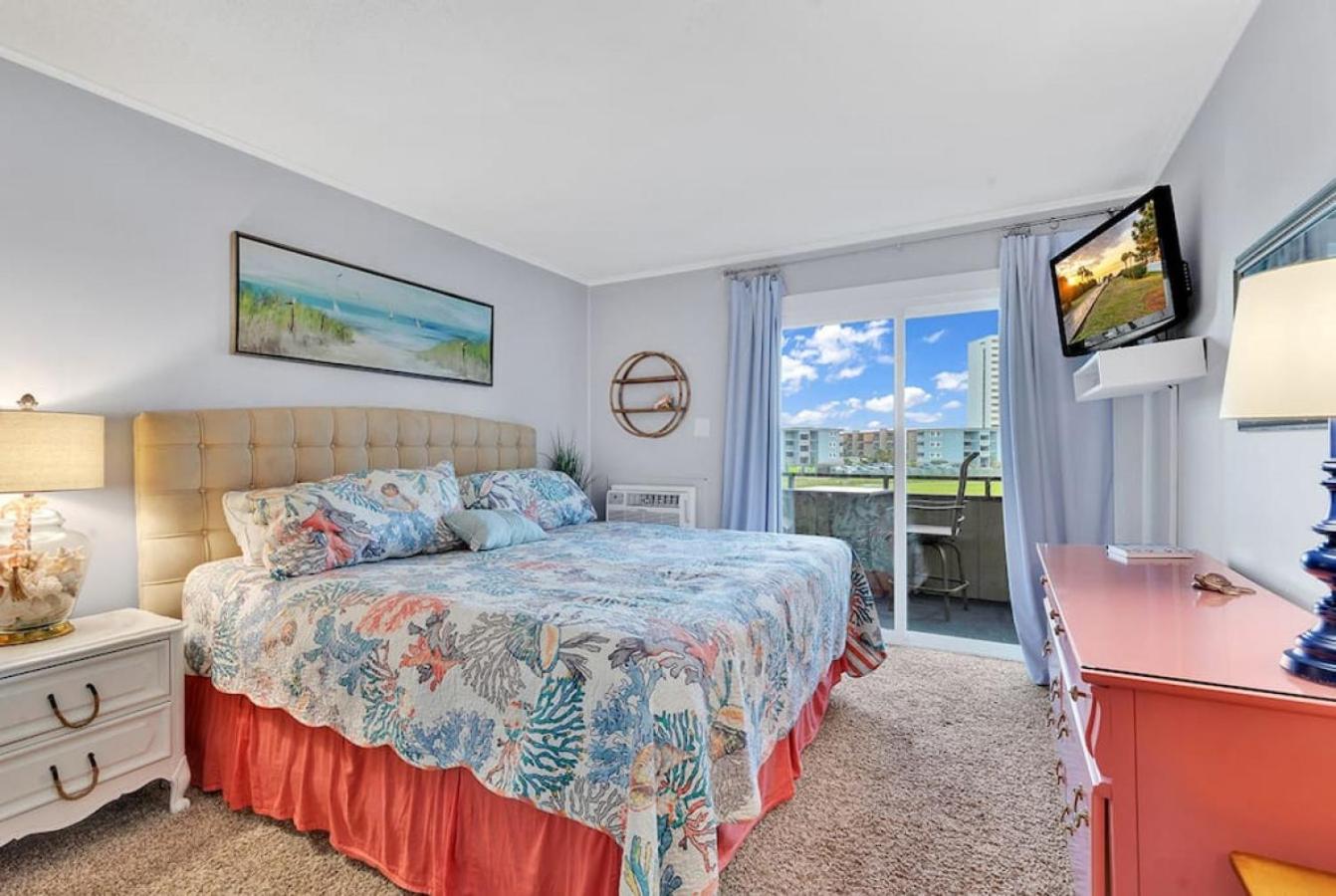 Mariners Cove w Water Views Near Beach 3 Beds