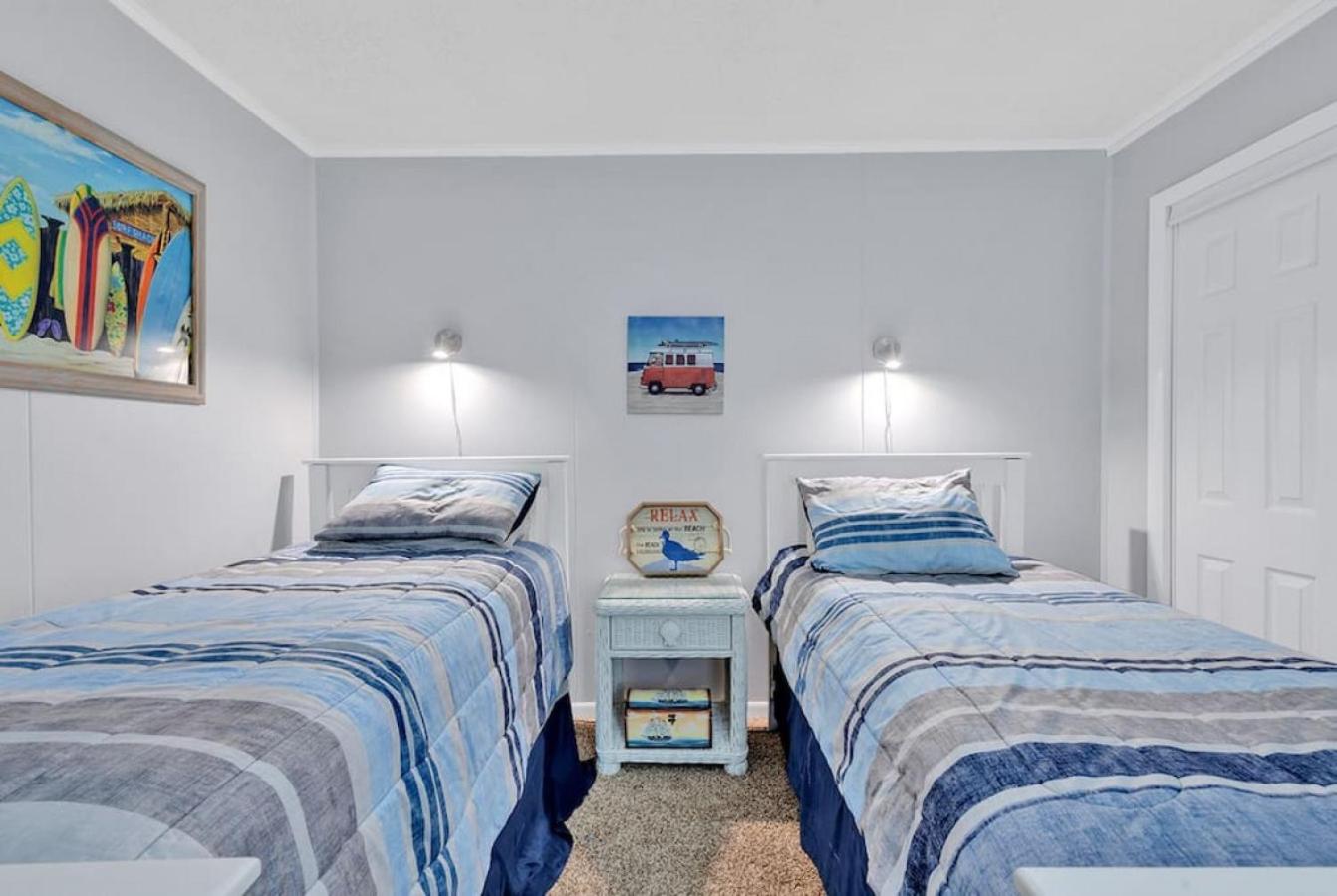 Mariners Cove w Water Views Near Beach 3 Beds
