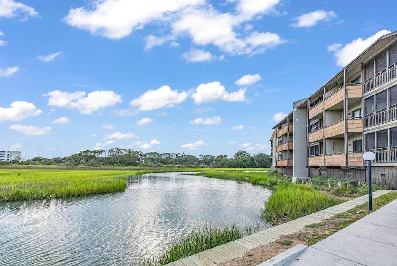 Mariners Cove w Water Views Near Beach 3 Beds