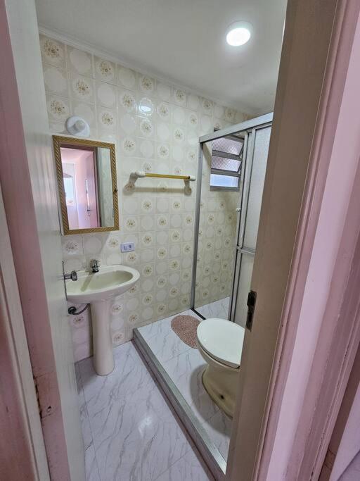 Apartamento 200m da Praia Grande e 200m da Praia Tenório