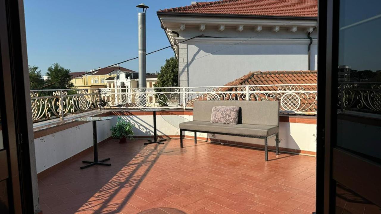 Symphony Hostel Shkoder
