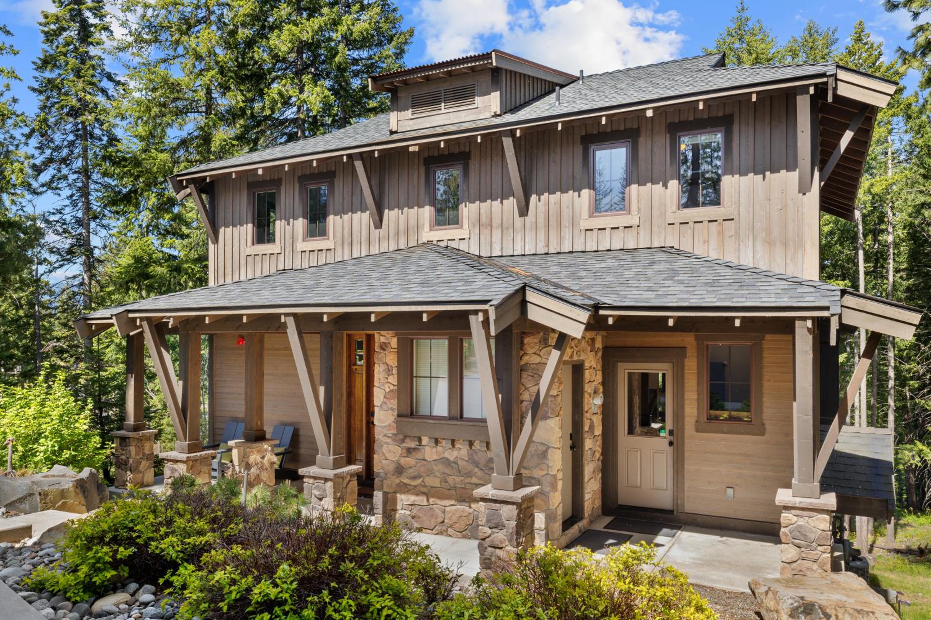 Prospector Perch - Sledding Hill - Golf - Hot Tub