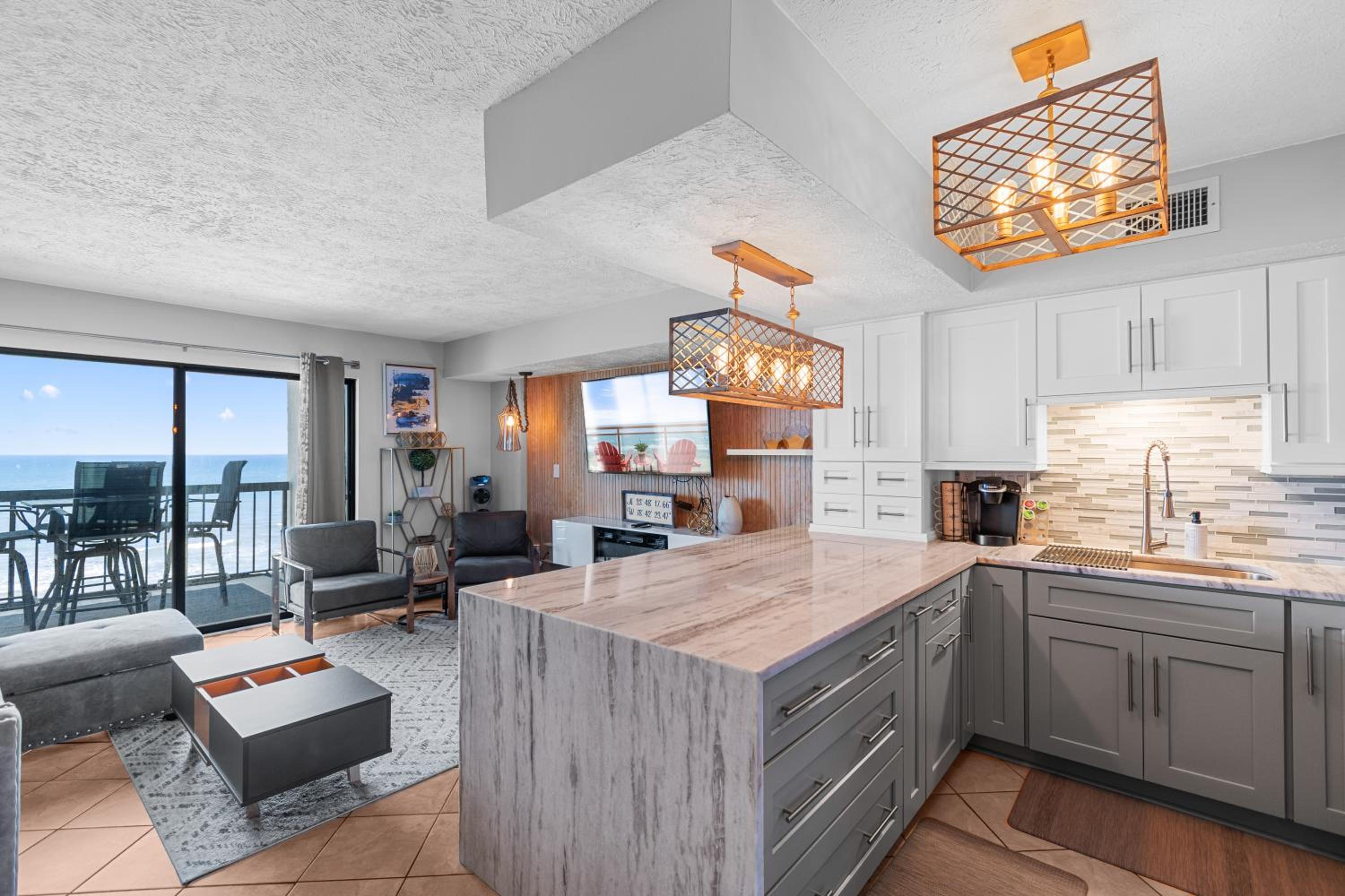 Elegant Modern Oceanfront Escape- King Bed Pool view 3
