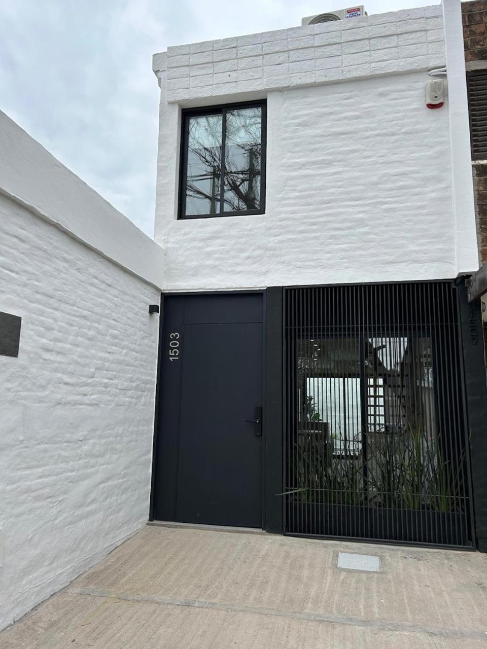 Duplex en el Cerro de Las Rosas by Lugar