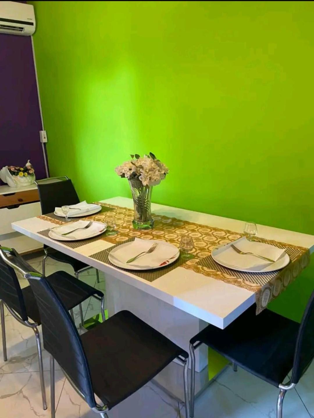 Gregette home