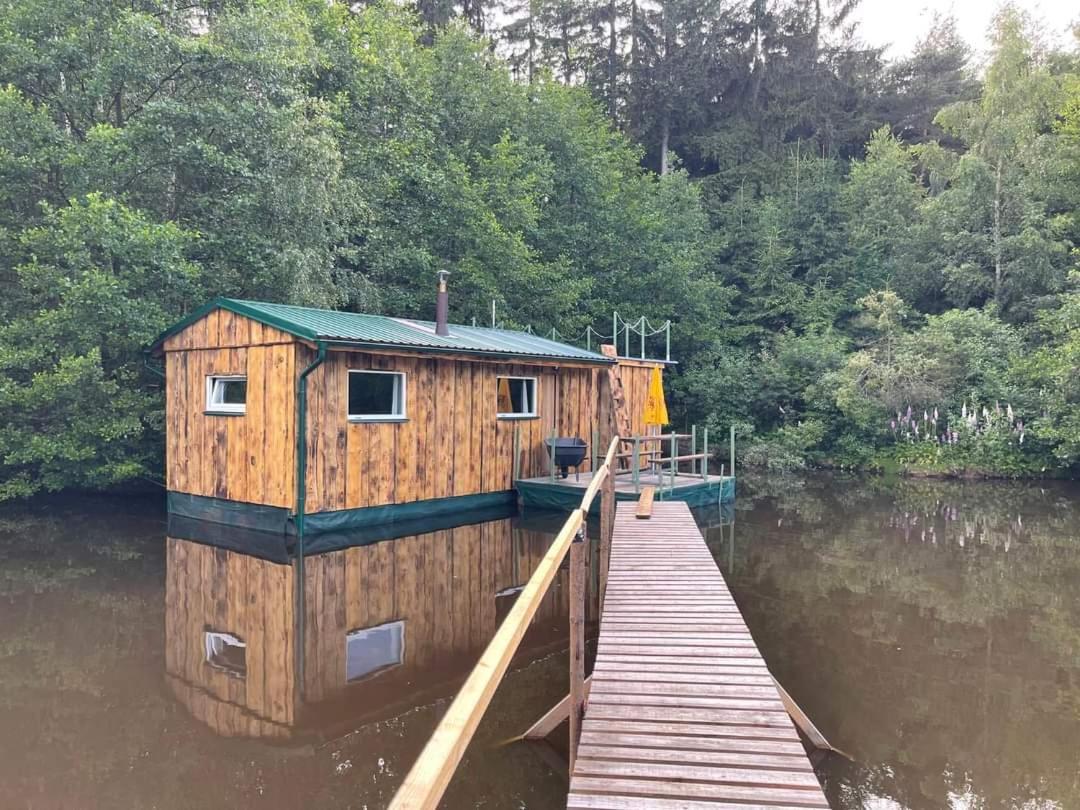Houseboat U Vodníka