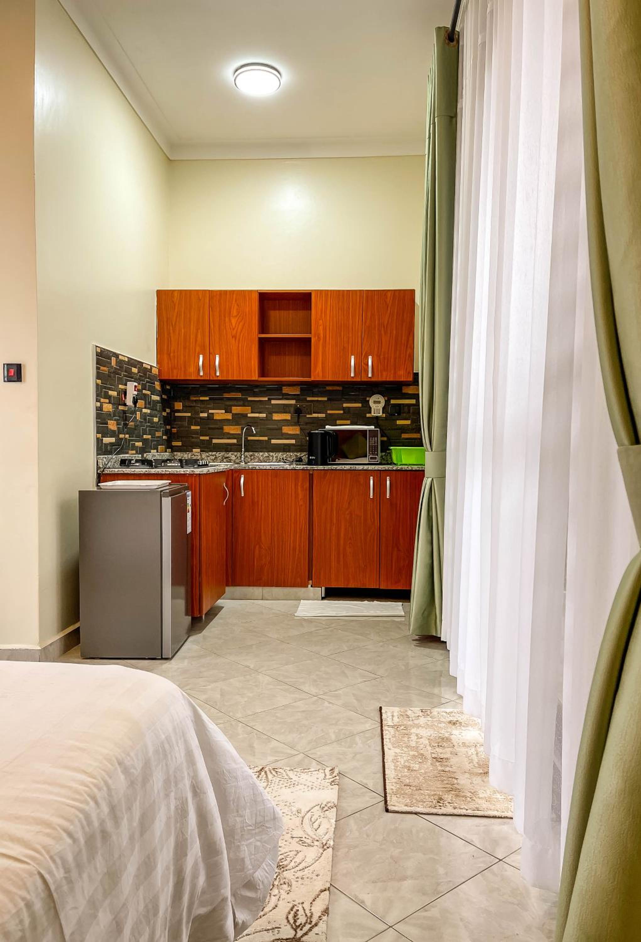 ELEGANT STUDIO APARTMENTS in MUNYONYO