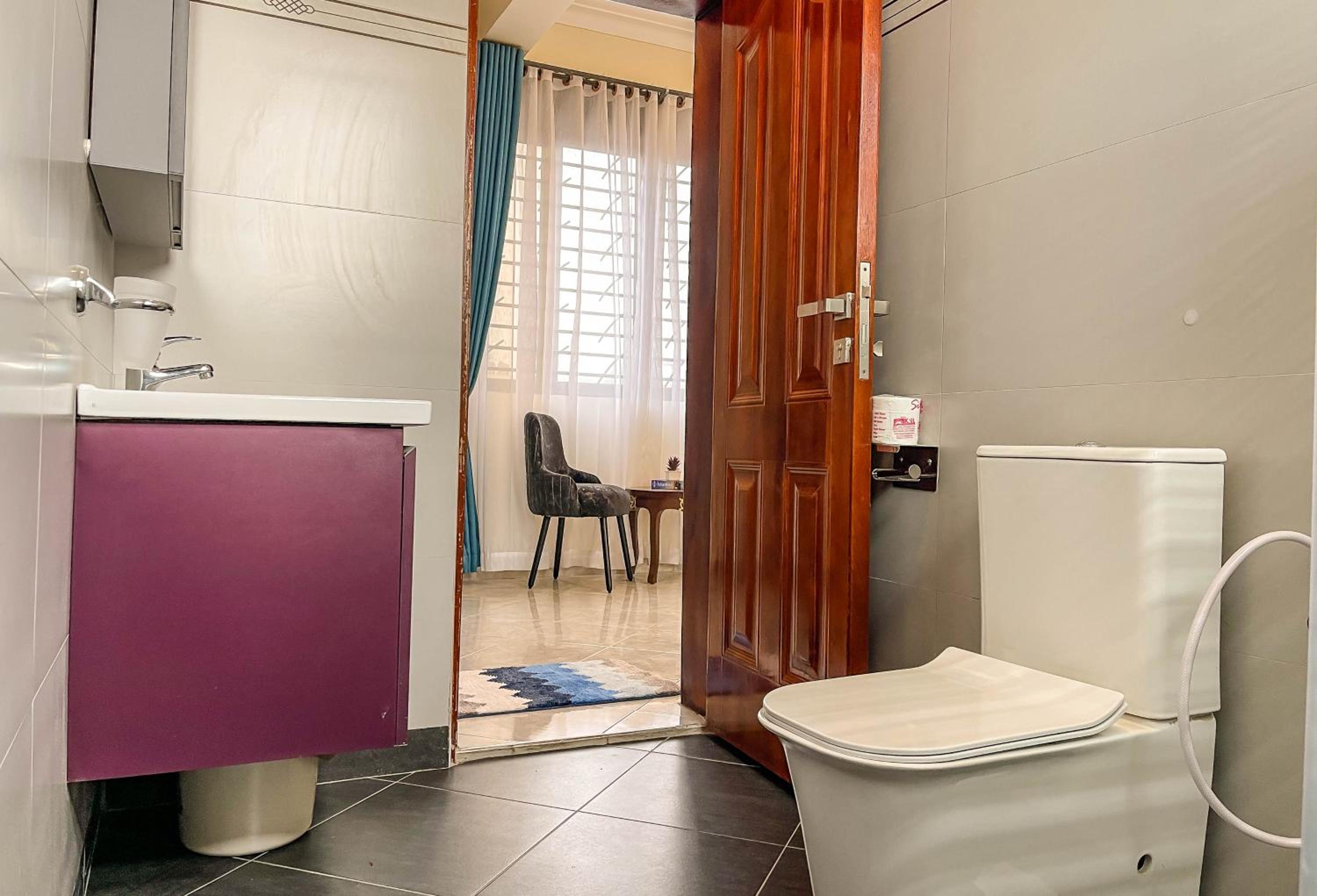 ELEGANT STUDIO APARTMENTS in MUNYONYO