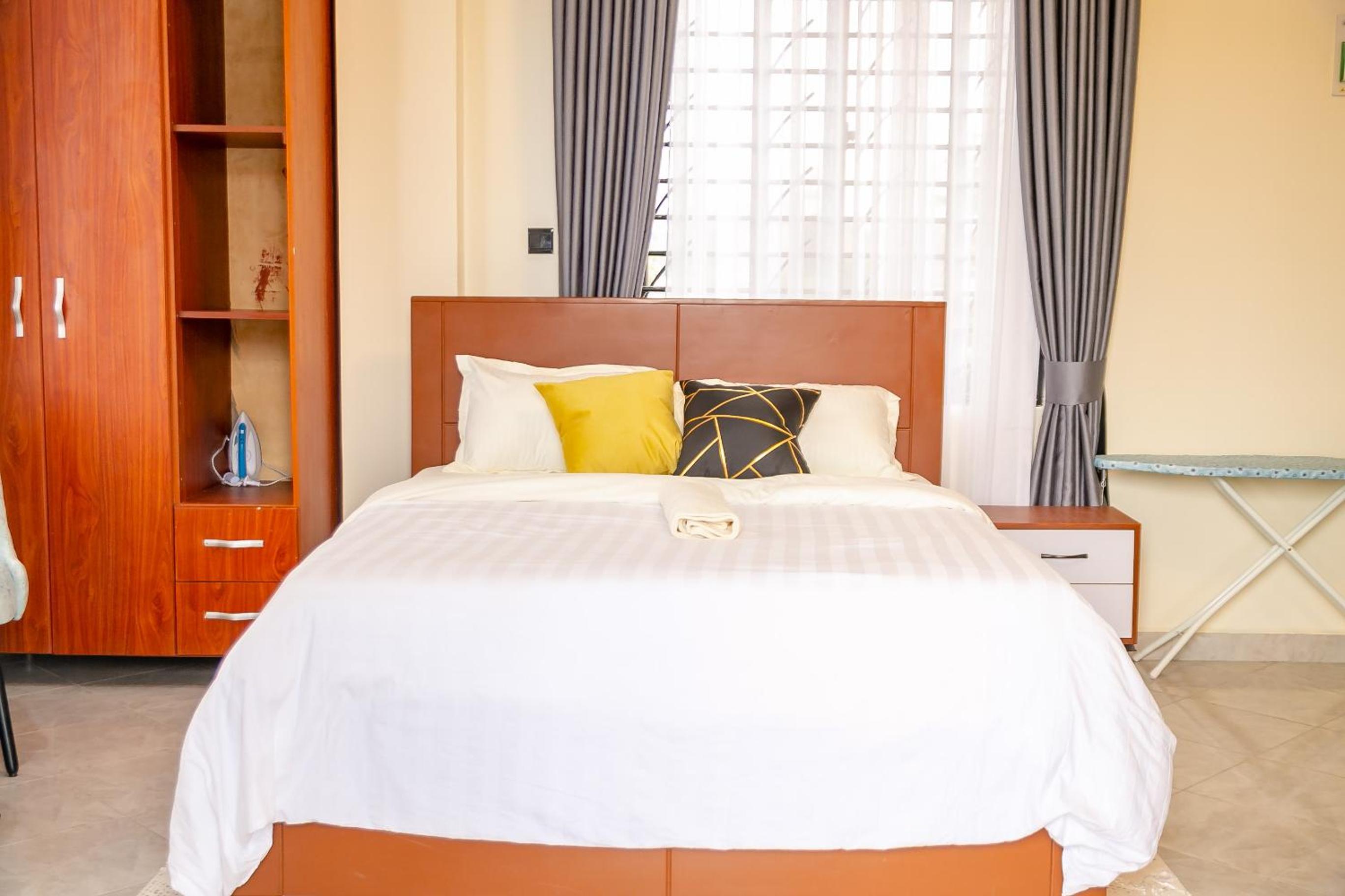 ELEGANT STUDIO APARTMENTS in MUNYONYO