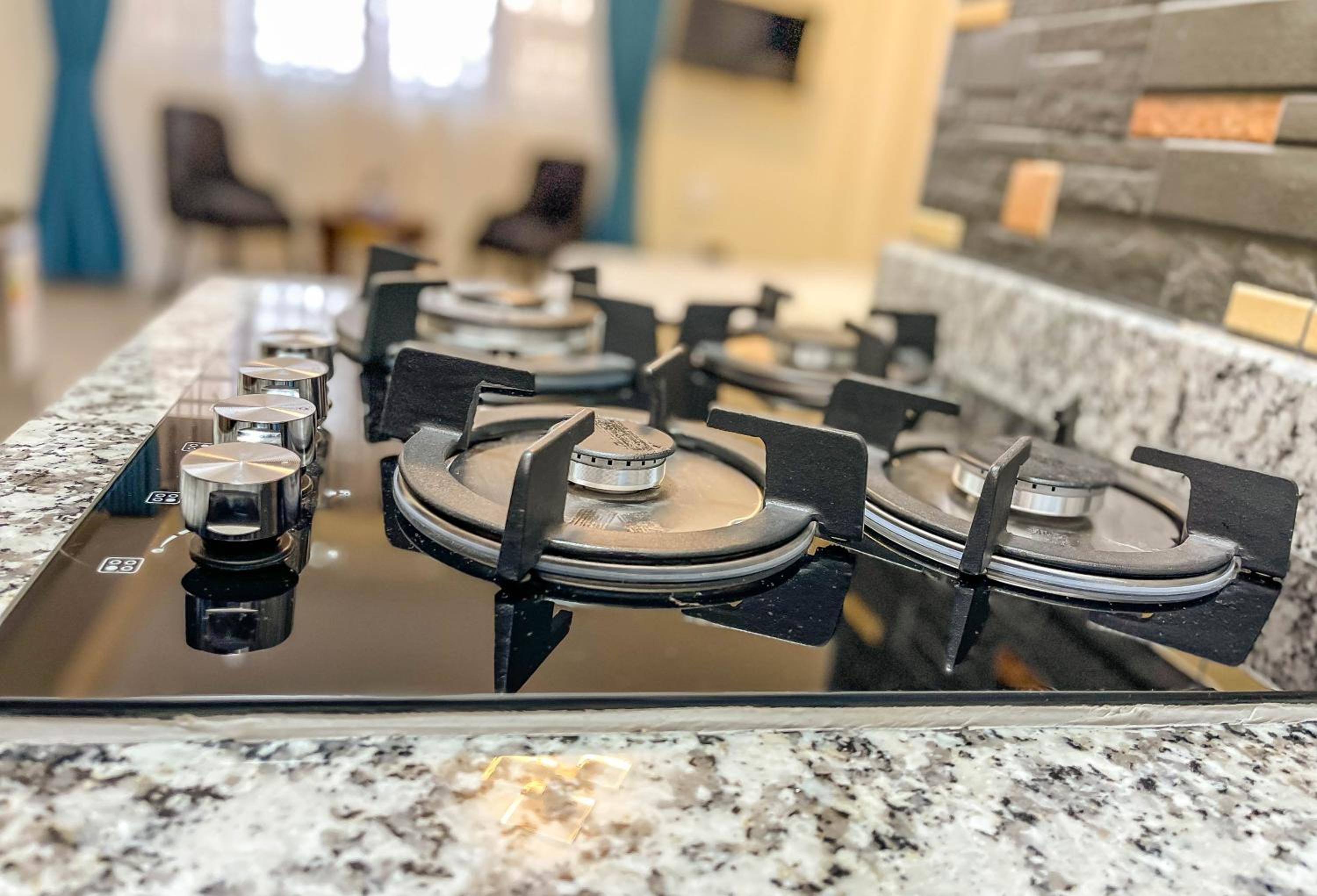 ELEGANT STUDIO APARTMENTS in MUNYONYO