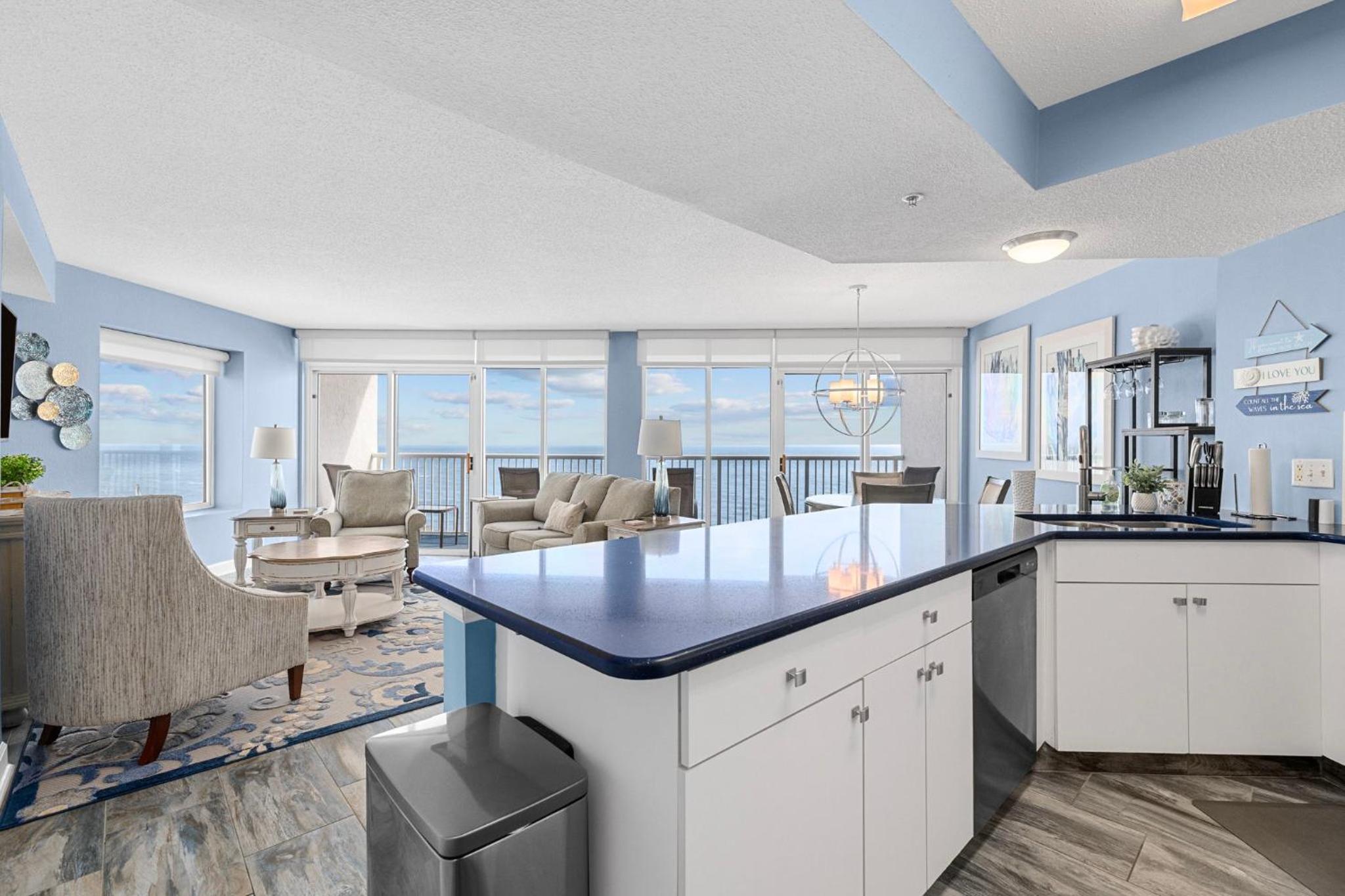 Seaglass Escape- Oceanfront Lazy River 5 Beds