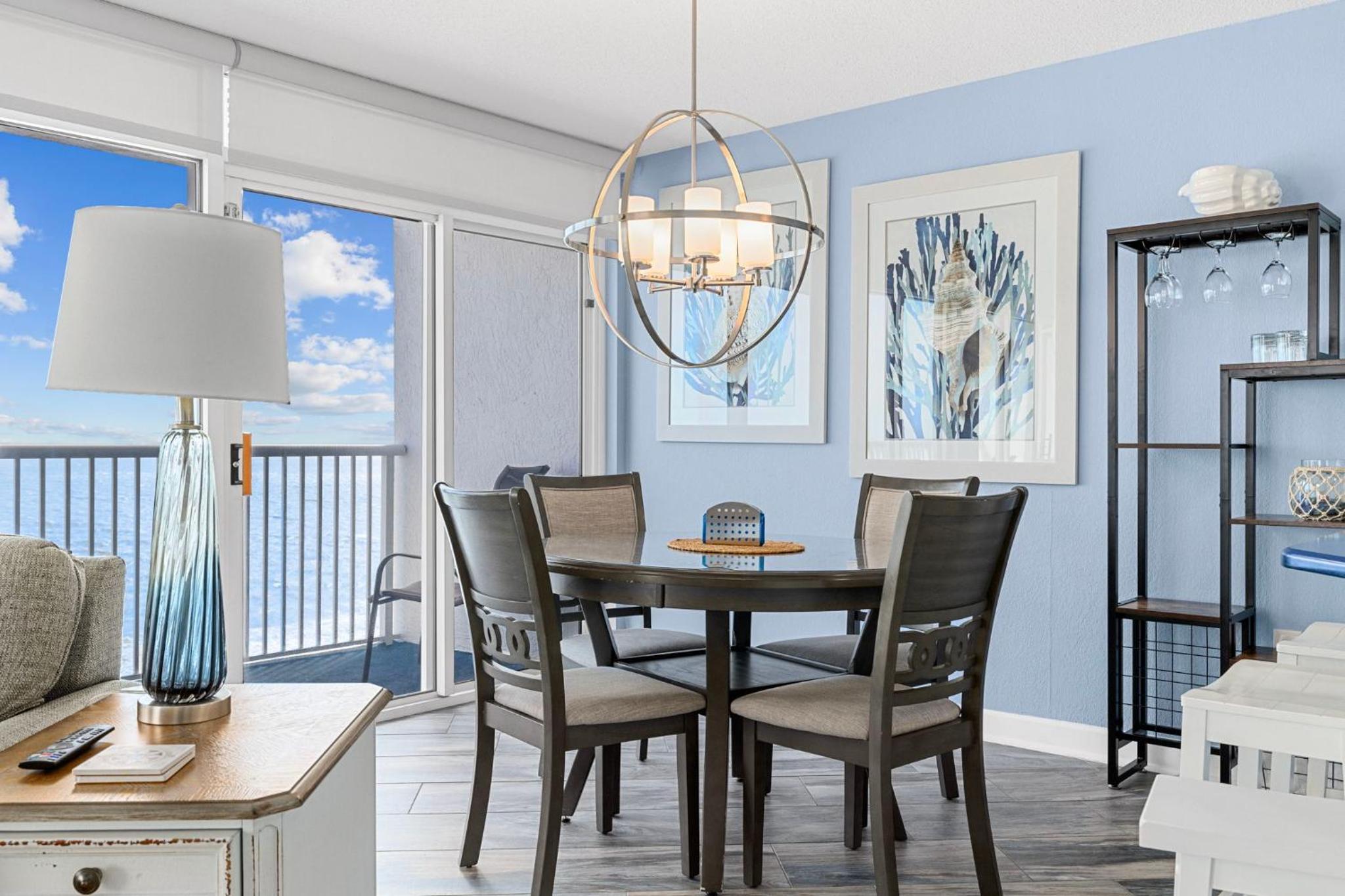 Seaglass Escape- Oceanfront Lazy River 5 Beds