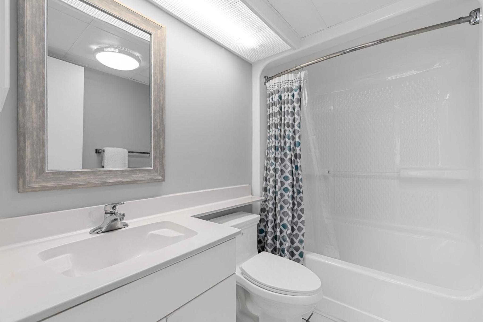 Seaglass Escape- Oceanfront Lazy River 5 Beds