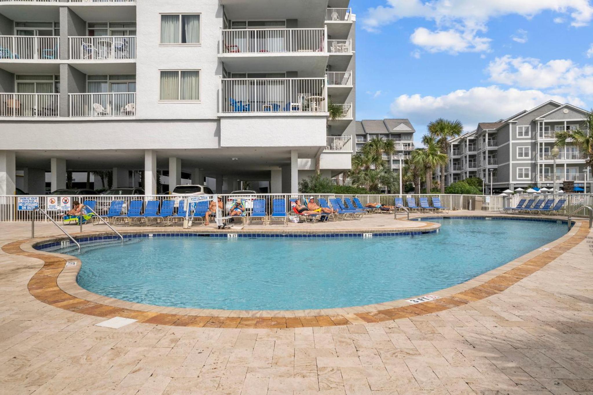 Seaglass Escape- Oceanfront Lazy River 5 Beds