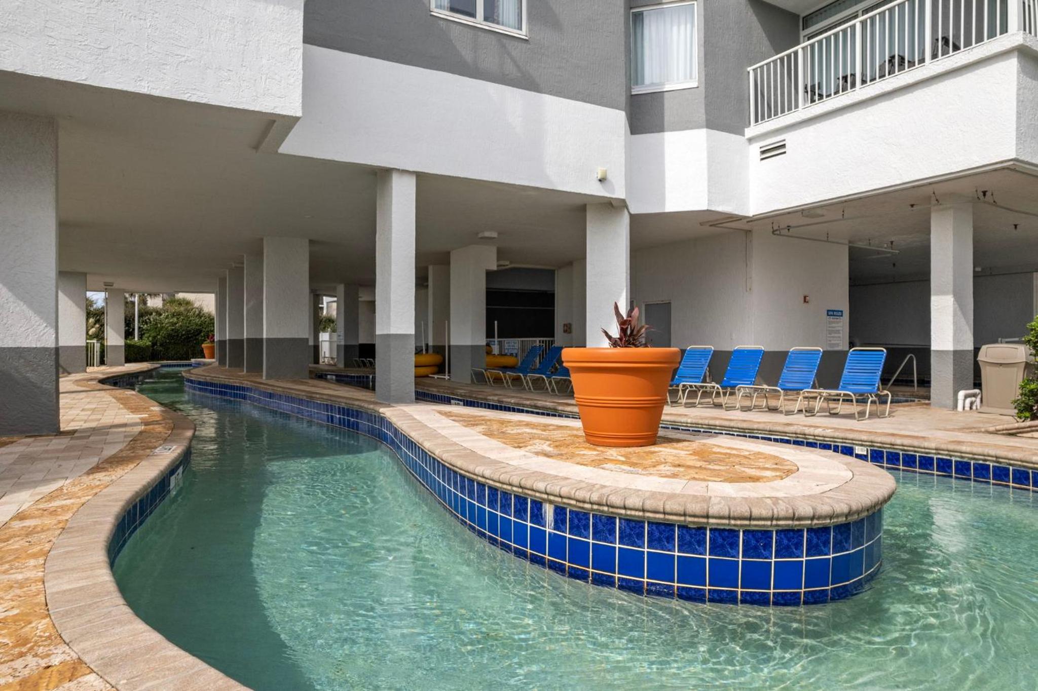 Seaglass Escape- Oceanfront Lazy River 5 Beds