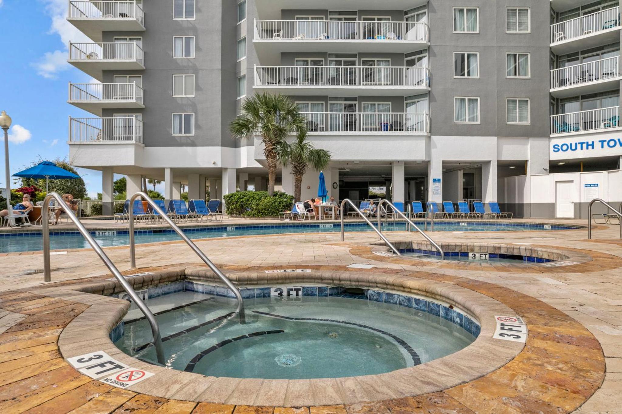 Seaglass Escape- Oceanfront Lazy River 5 Beds