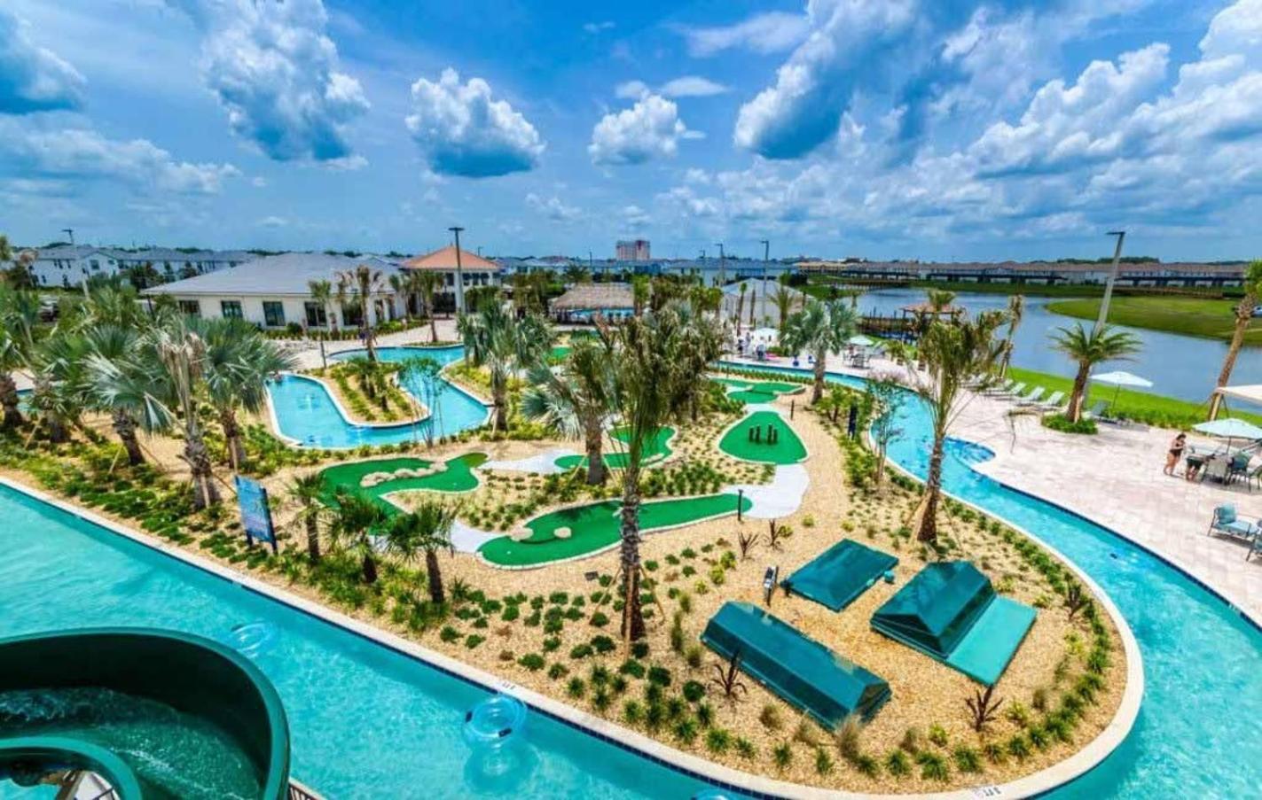 Spectacular 2 bedroom apartment in spectacular Storey Lake community Next to Disney!